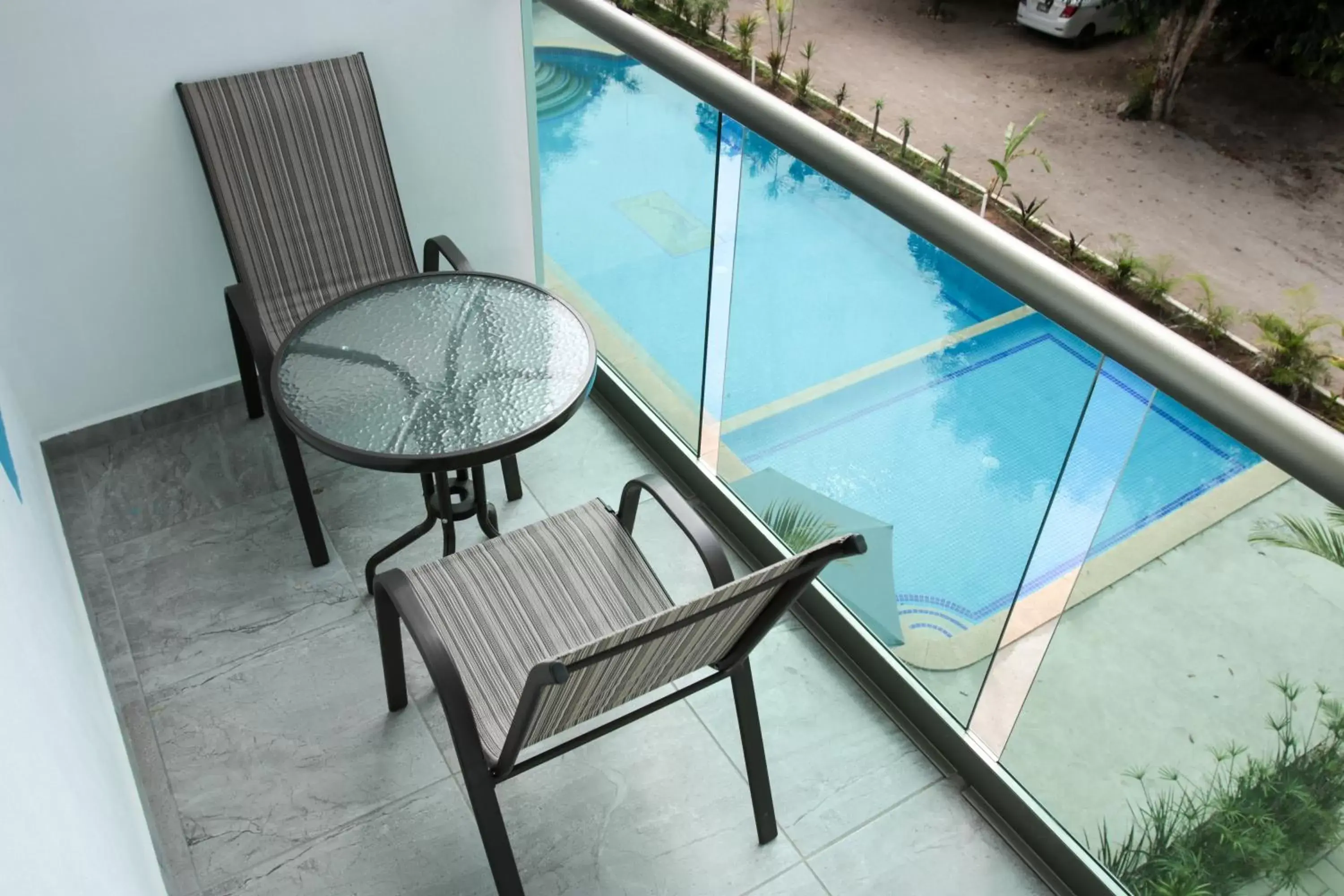 Balcony/Terrace, Swimming Pool in Rega suites