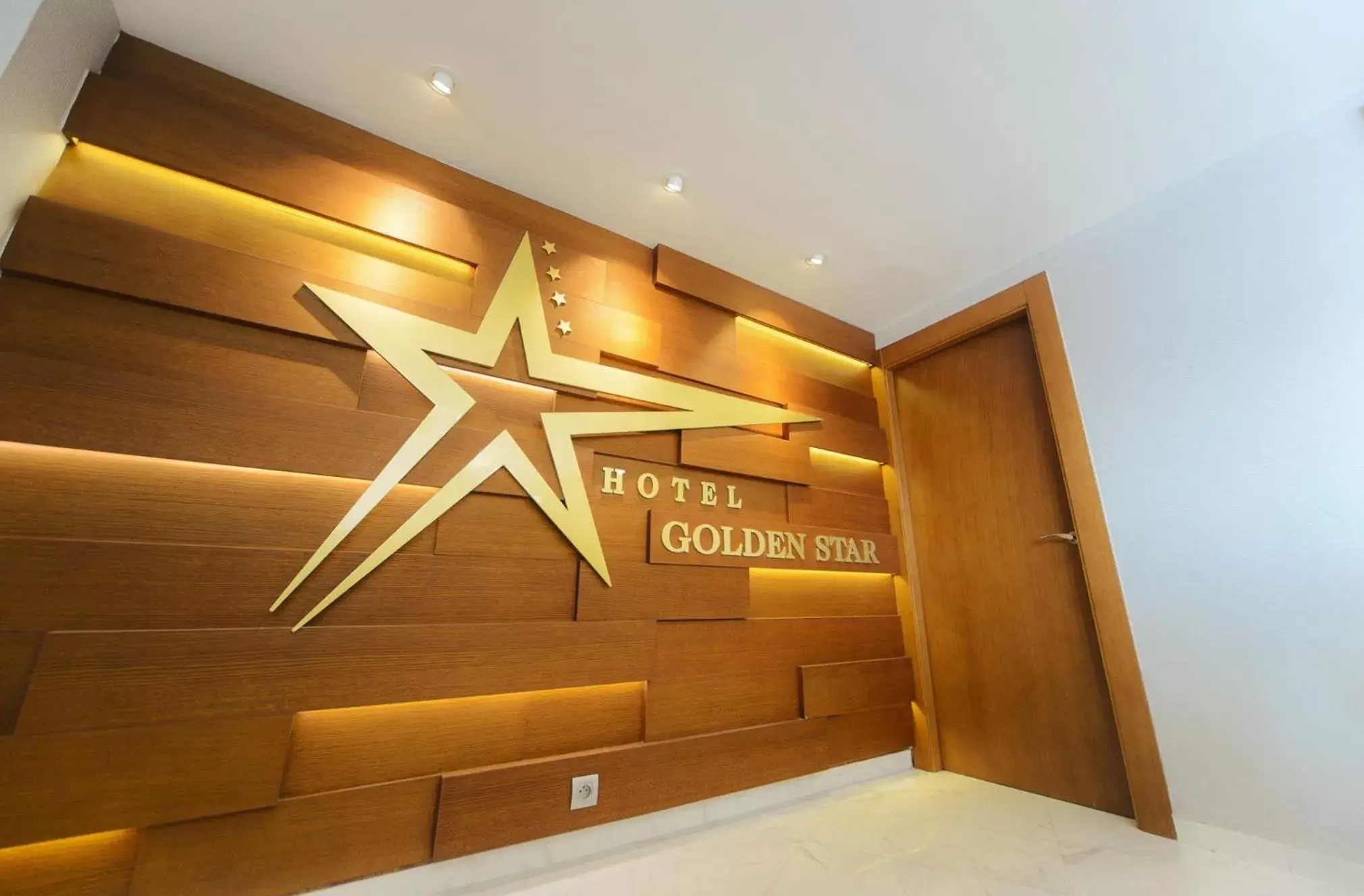 Lobby or reception, Property Logo/Sign in Golden Star Casablanca