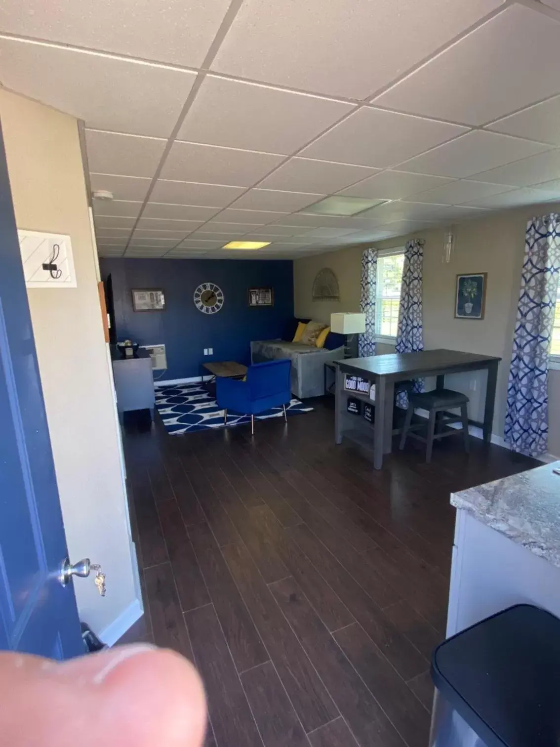 Seating area, Restaurant/Places to Eat in Andy Griffith Parkway Inn