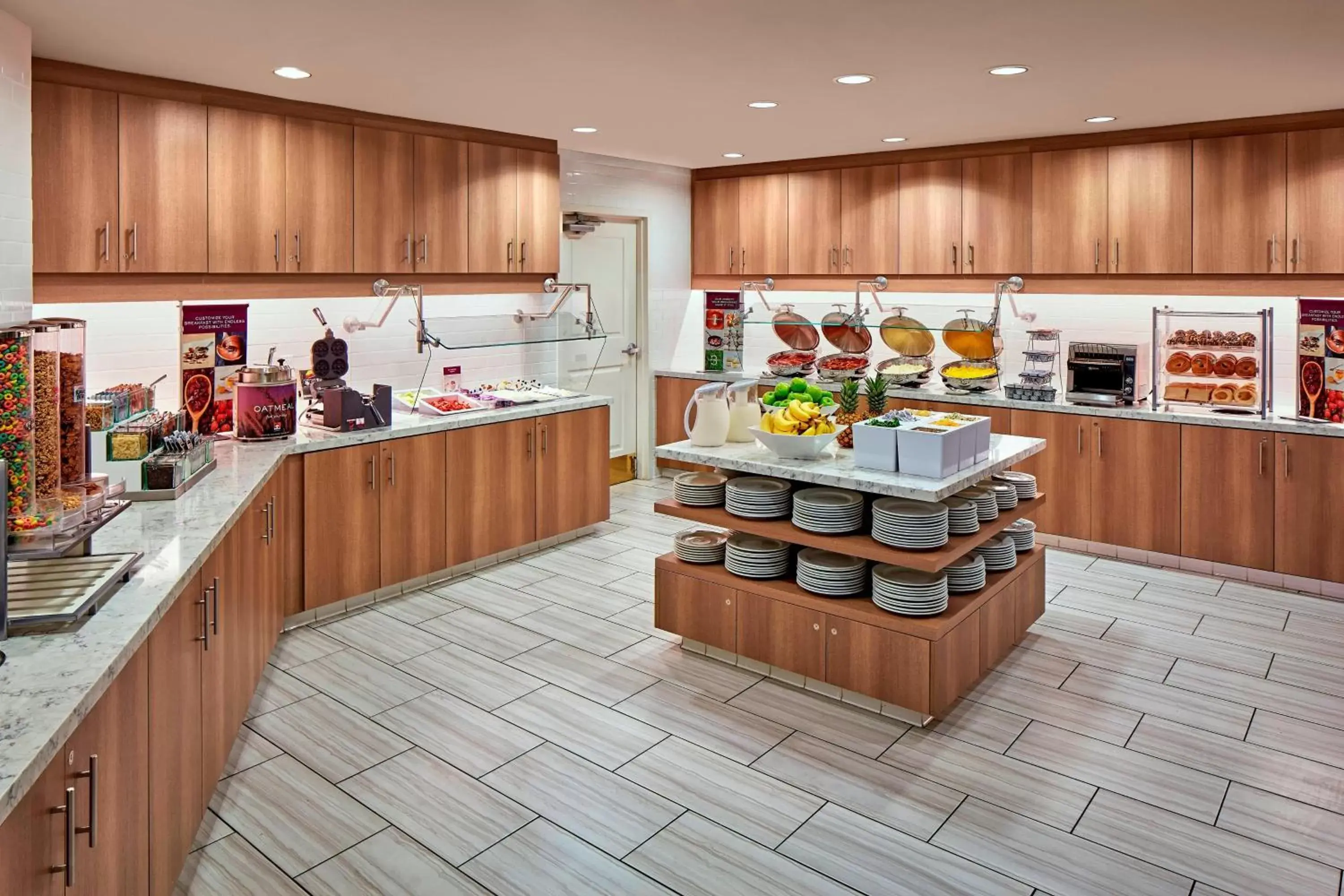 Breakfast, Kitchen/Kitchenette in Residence Inn Los Angeles LAX/Manhattan Beach