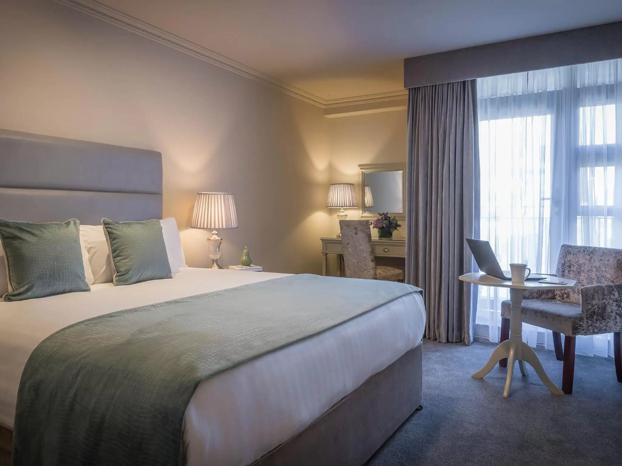 Bedroom, Bed in Forster Court Hotel