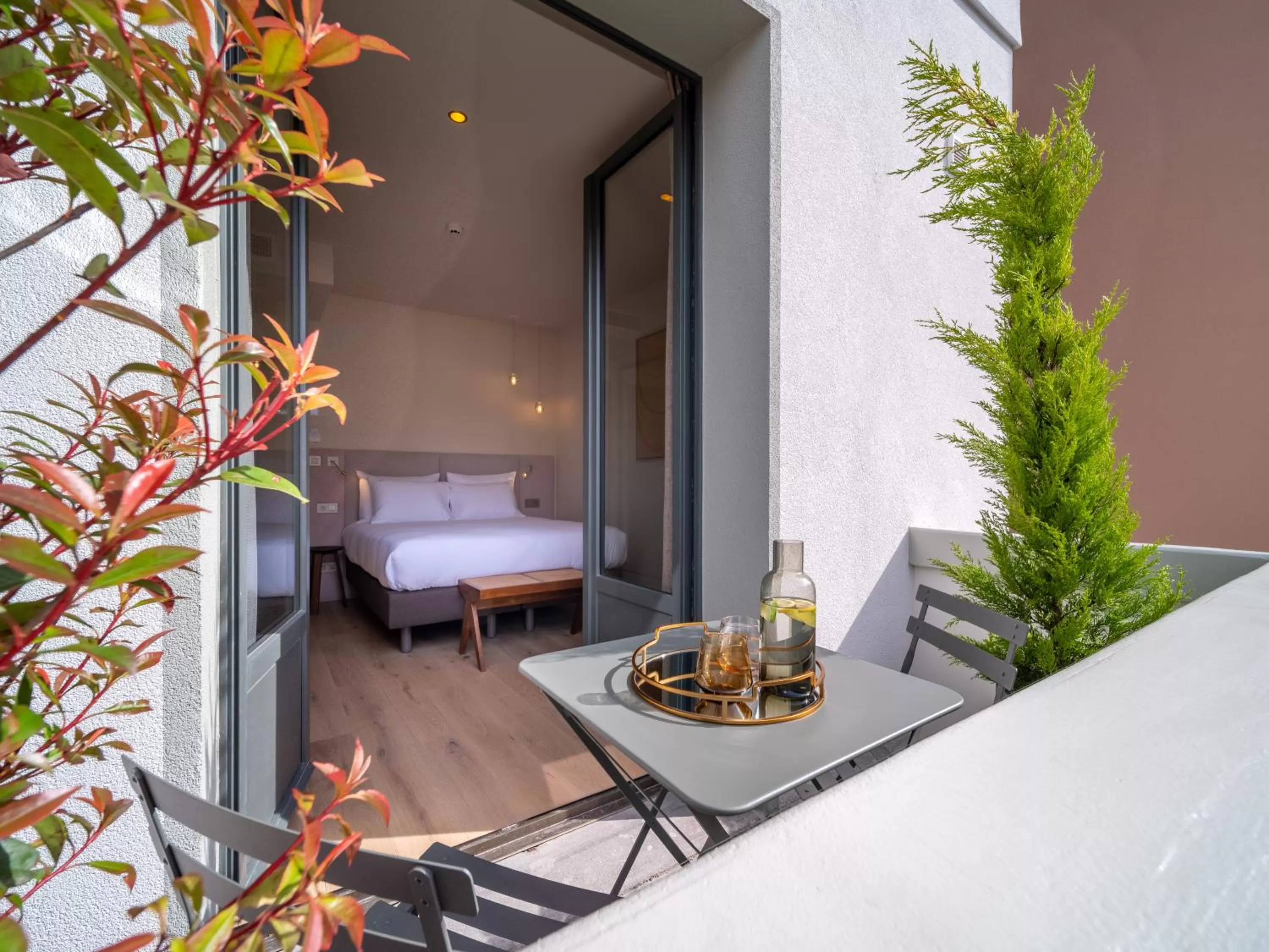 Patio, Bed in Hébé Hotel