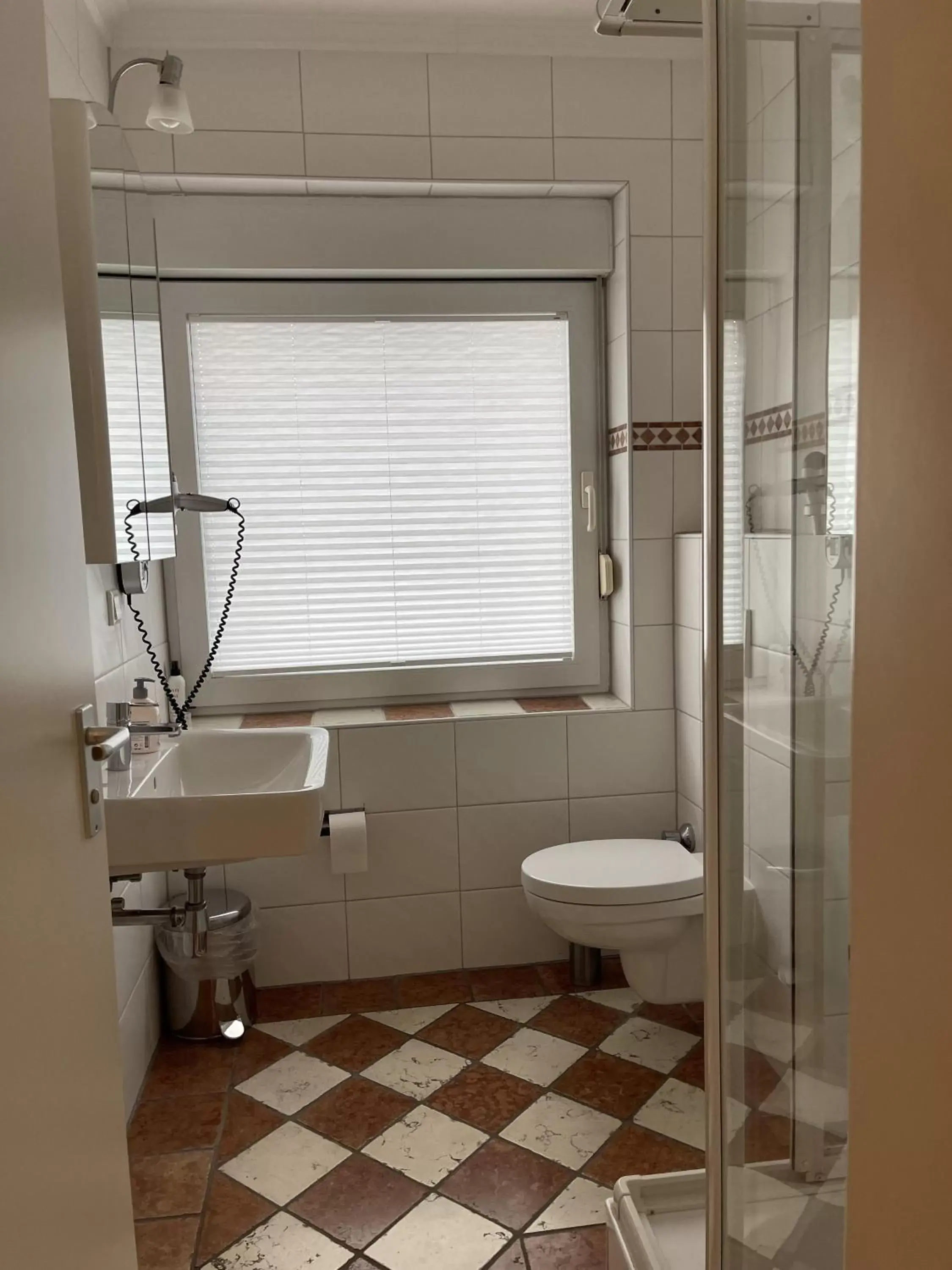 Single Room with Private Bathroom - single occupancy in Hotel Gambrinus Arnsberg Single Room with Private Bathroom - single occupancy in Hotel Gambrinus Arnsberg