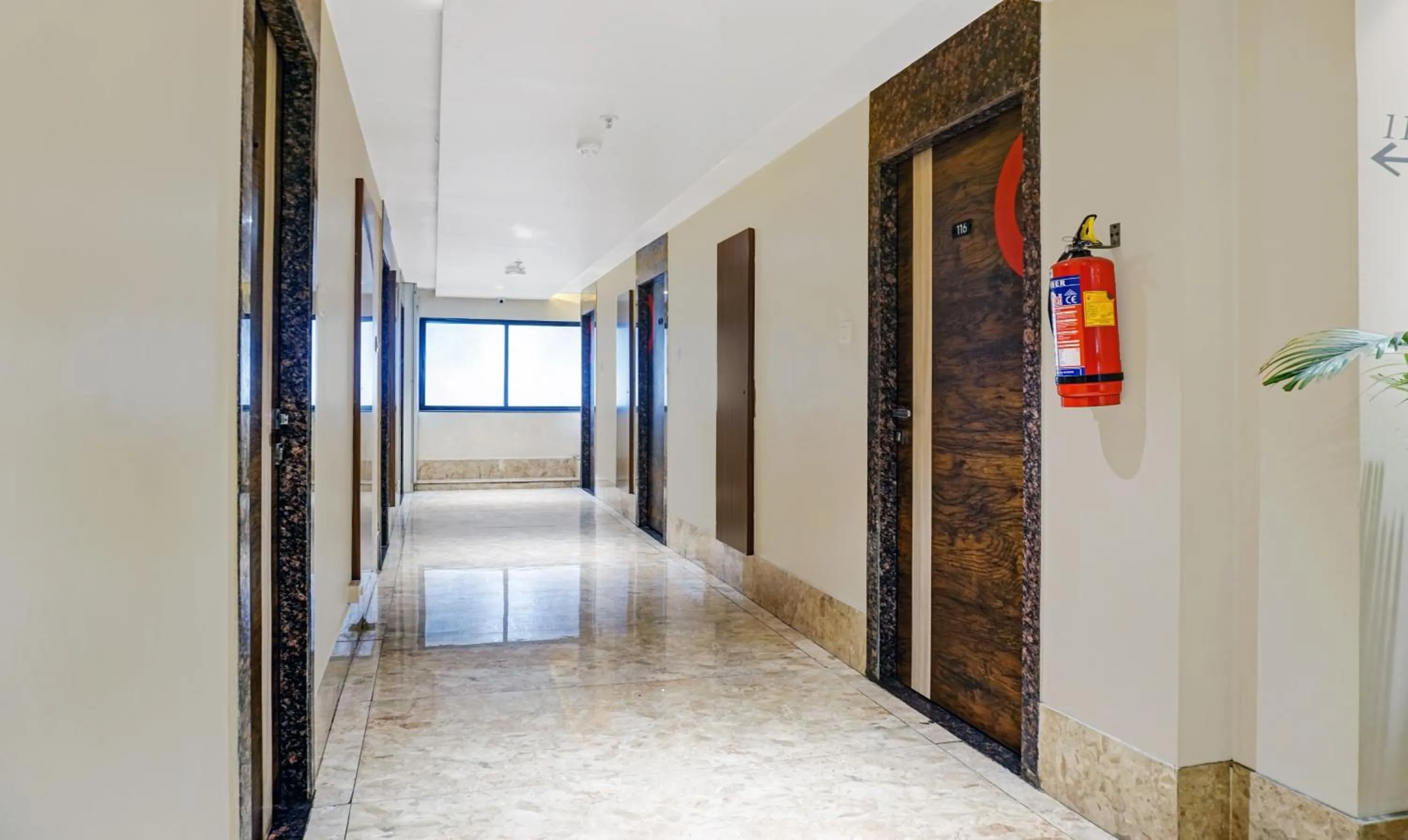 Lobby or reception in Treebo Classic Grande, Camp