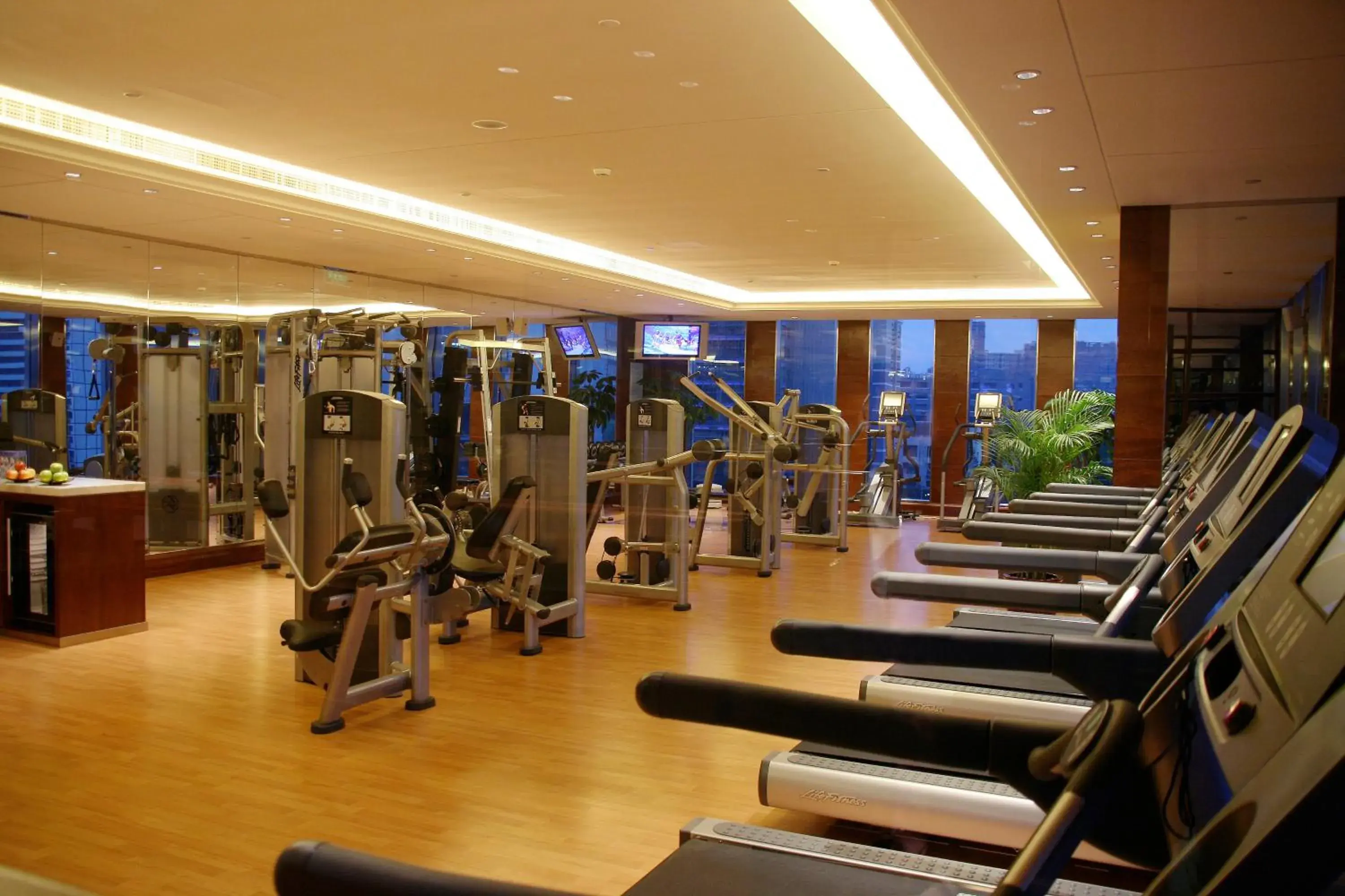 Spa and wellness centre/facilities, Fitness Center/Facilities in Wanda Vista Beijing