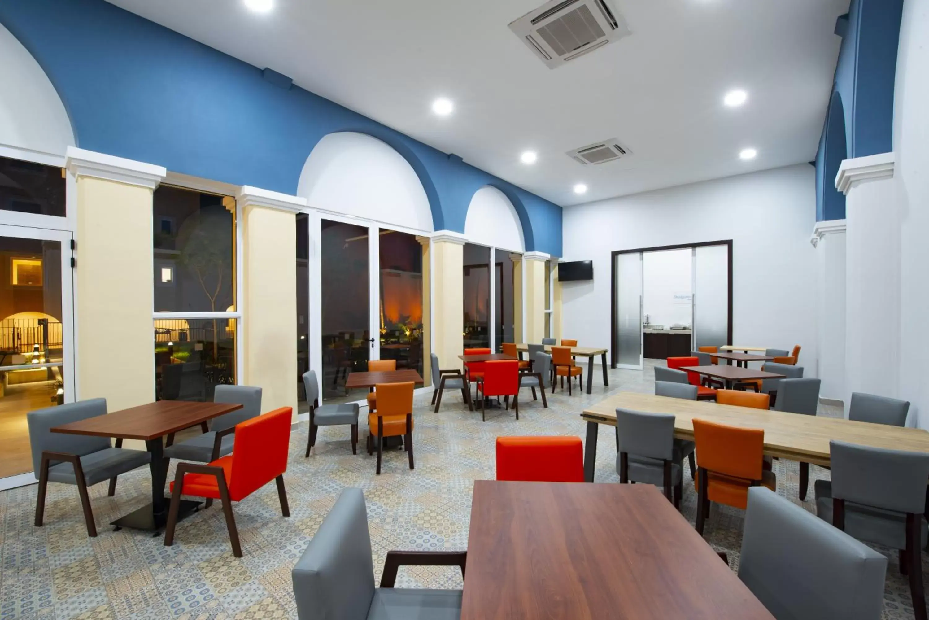 Breakfast, Restaurant/Places to Eat in Holiday Inn Express - Merida Centro, an IHG Hotel