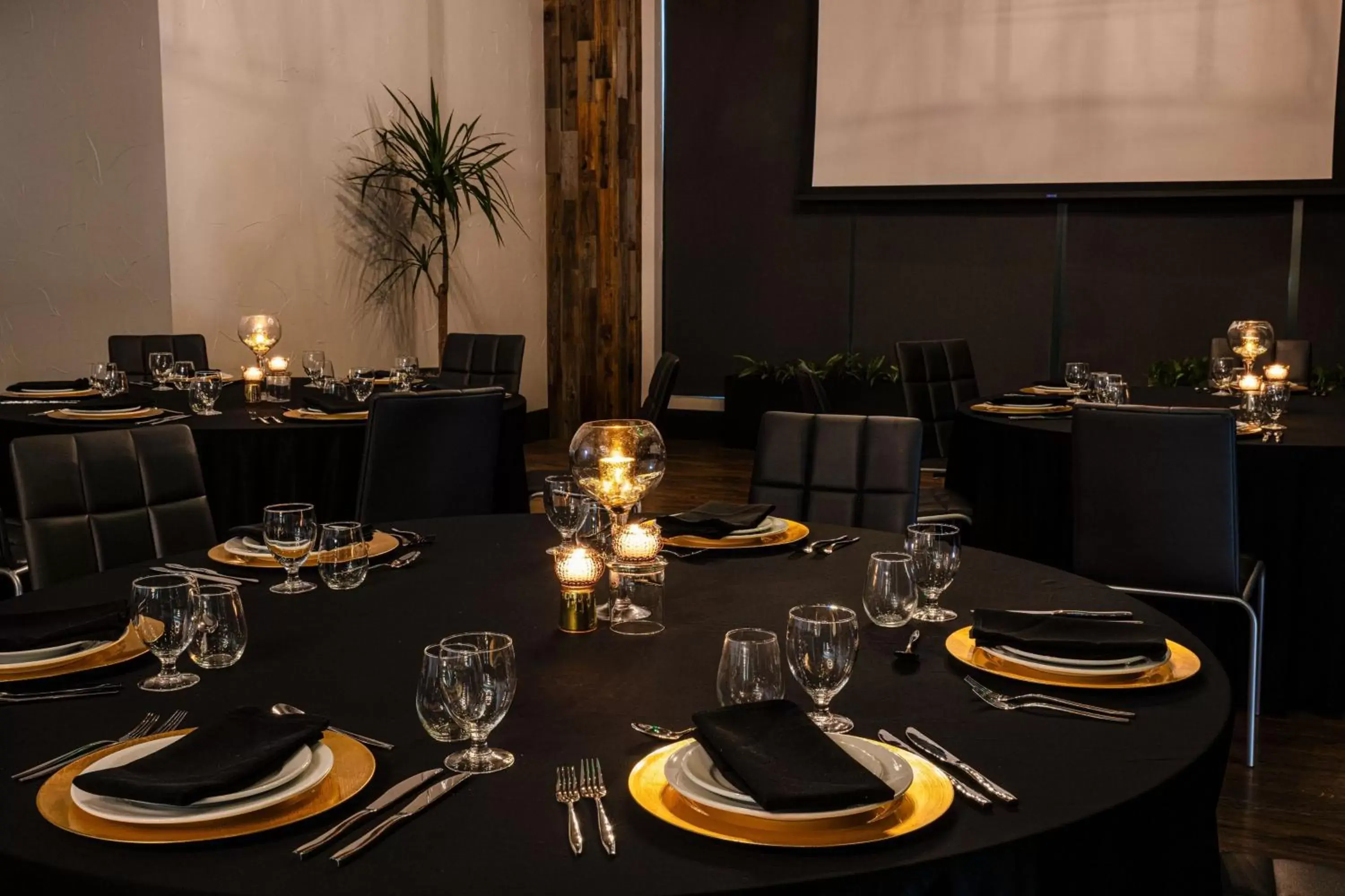 Meeting/conference room, Restaurant/Places to Eat in AC Hotel by Marriott Fort Worth Downtown