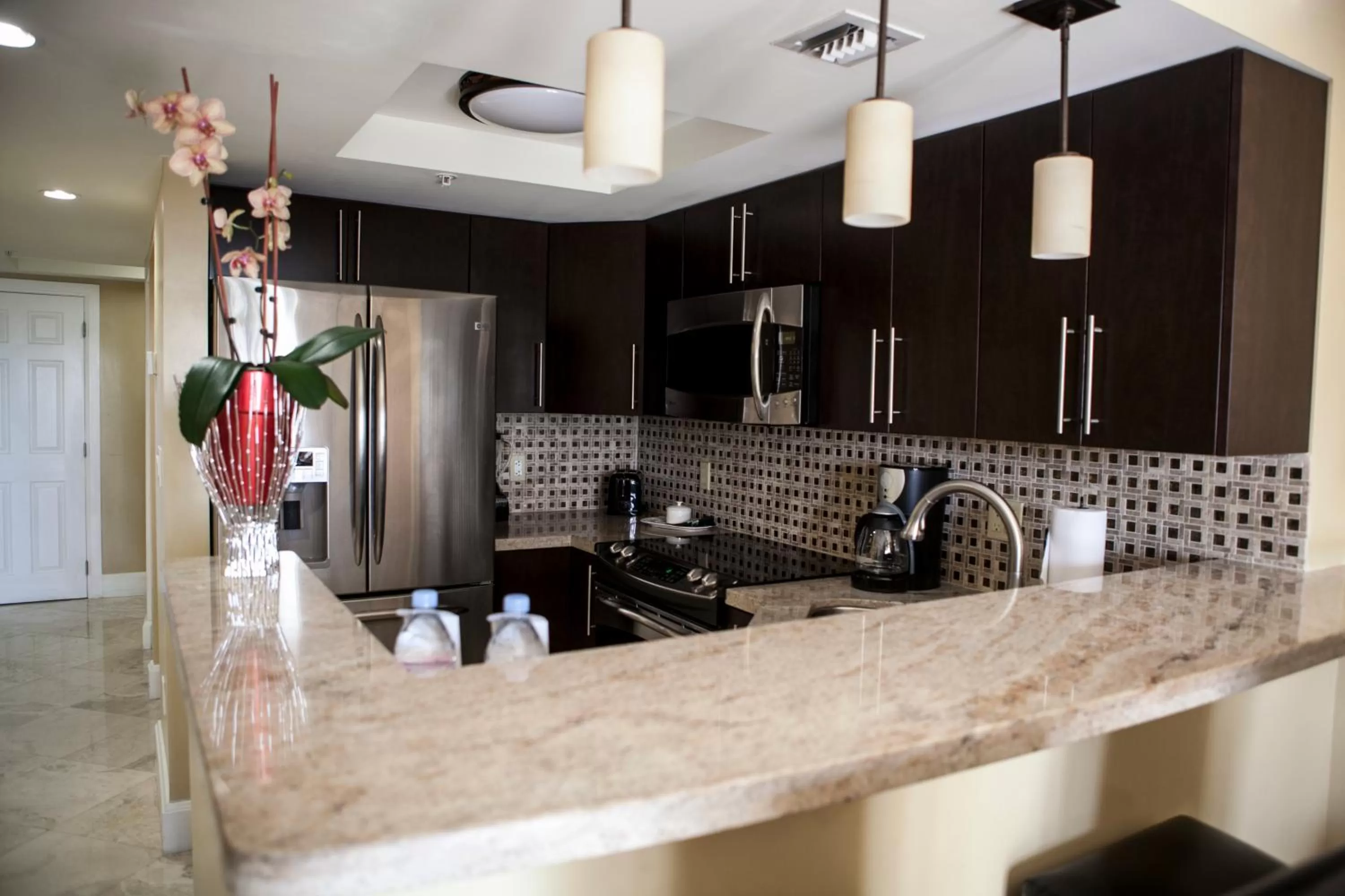 Kitchen or kitchenette in The Mutiny Luxury Suites Hotel