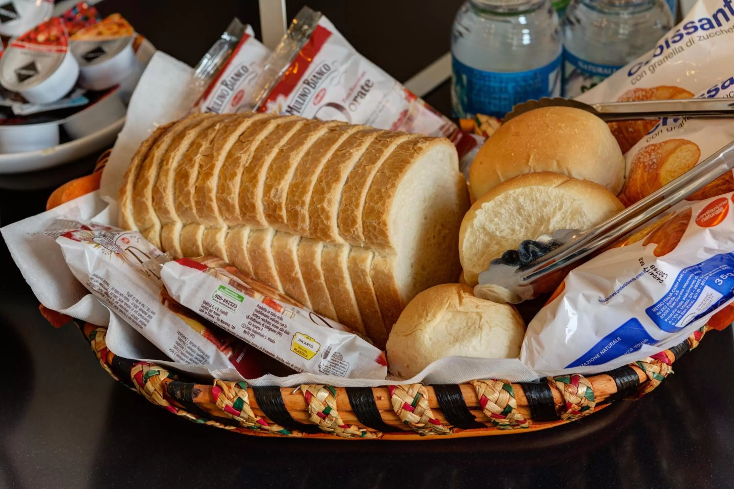 Continental breakfast in Little Rhome Suites