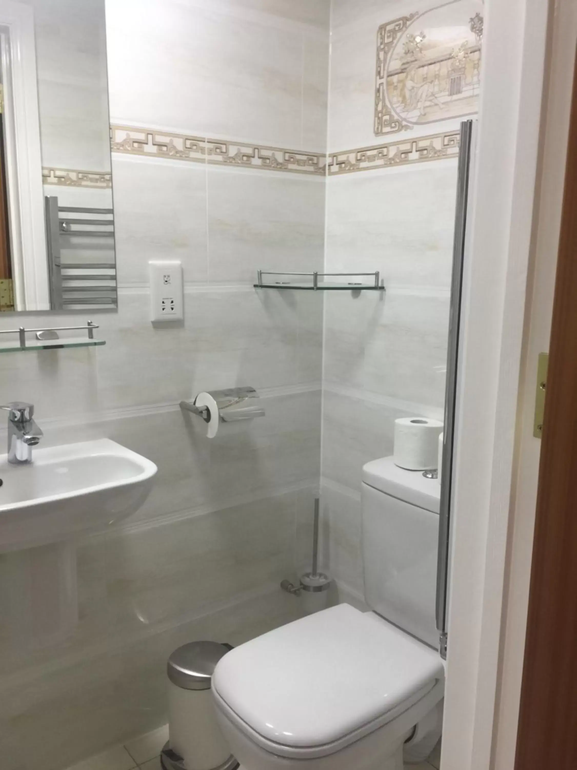 Toilet, Bathroom in White House Hotel