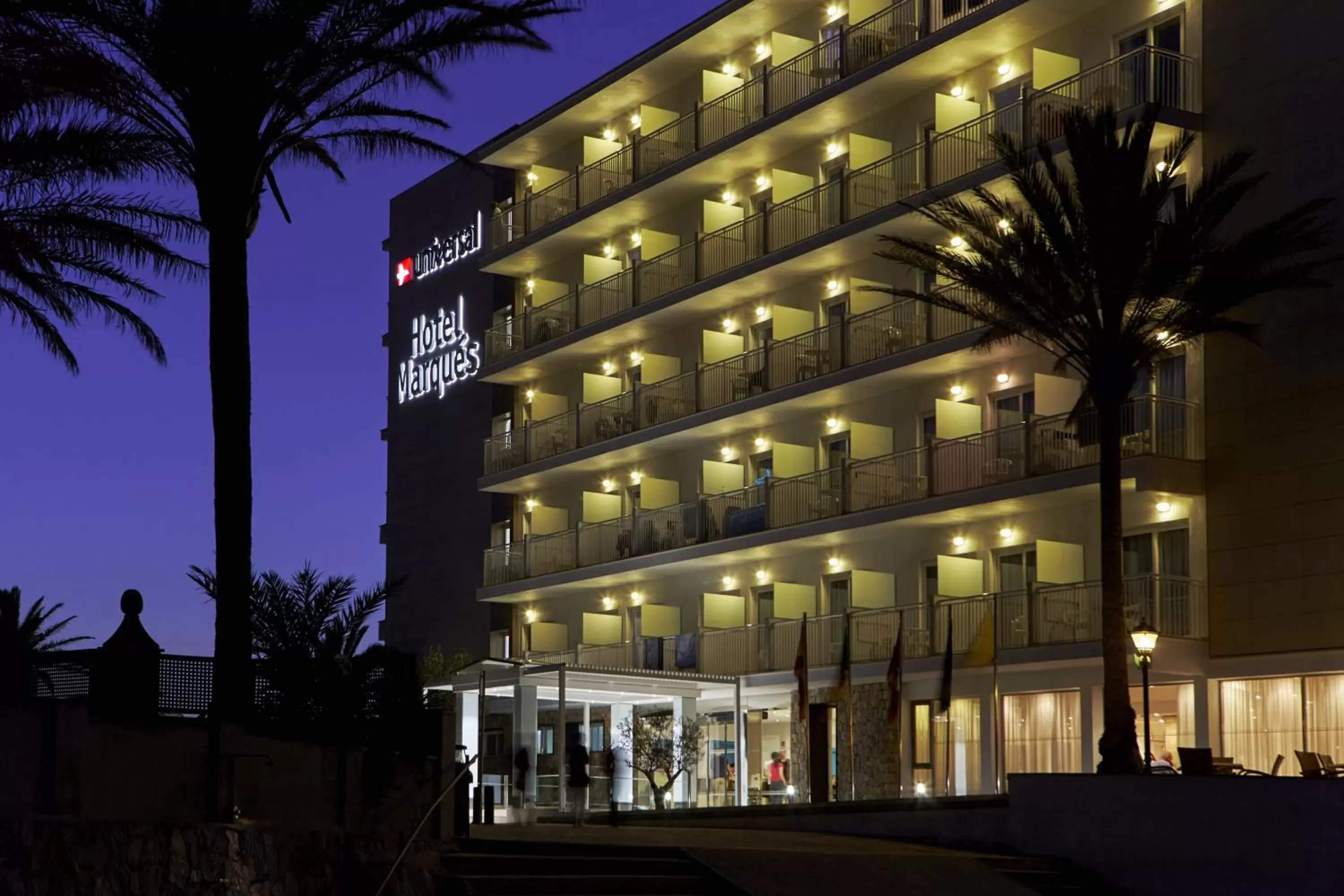 Facade/entrance, Property Building in Universal Hotel Marqués