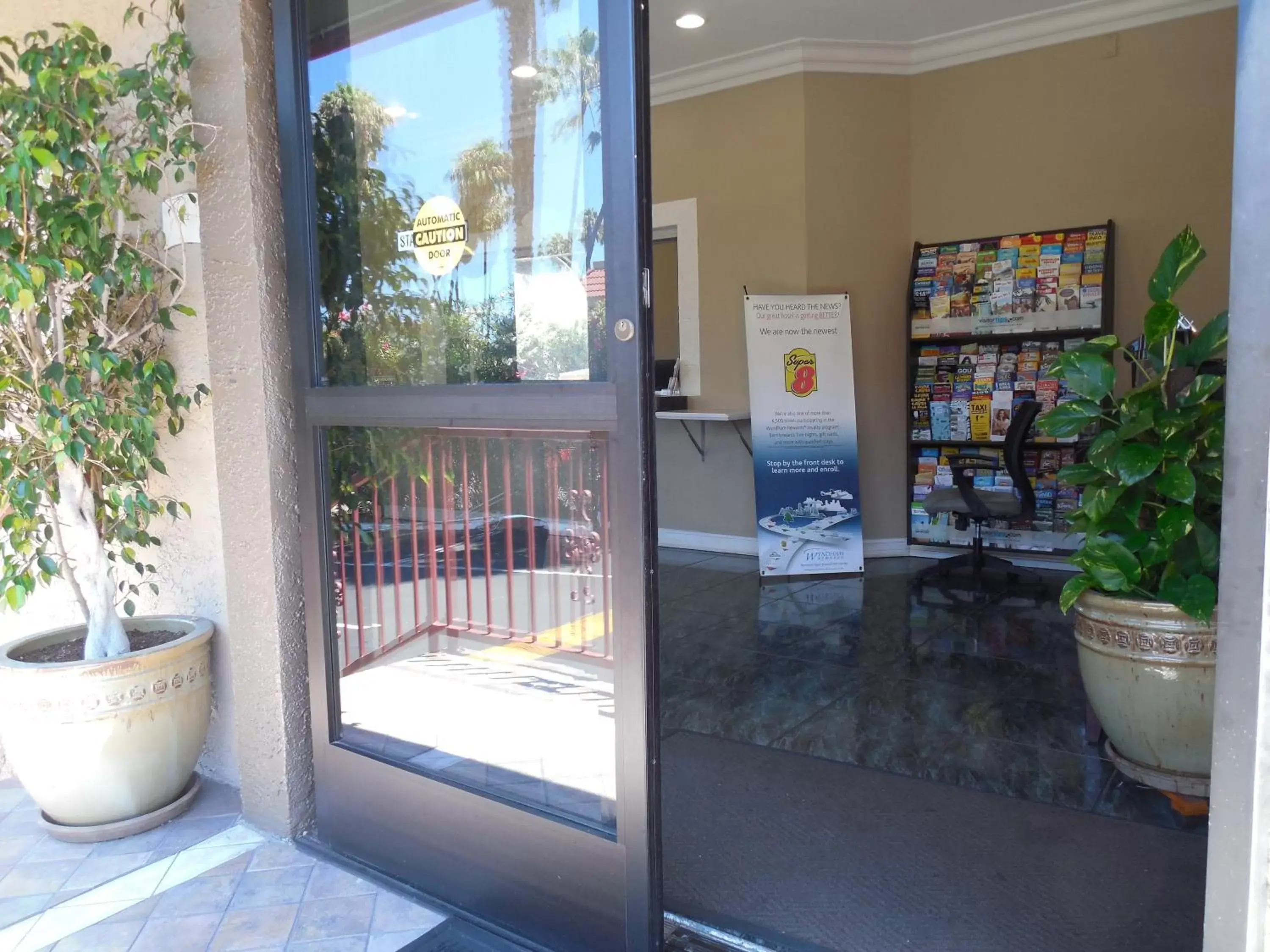 Facade/entrance in Super 8 by Wyndham San Diego Hotel Circle Facade/entrance in Super 8 by Wyndham San Diego Hotel Circle