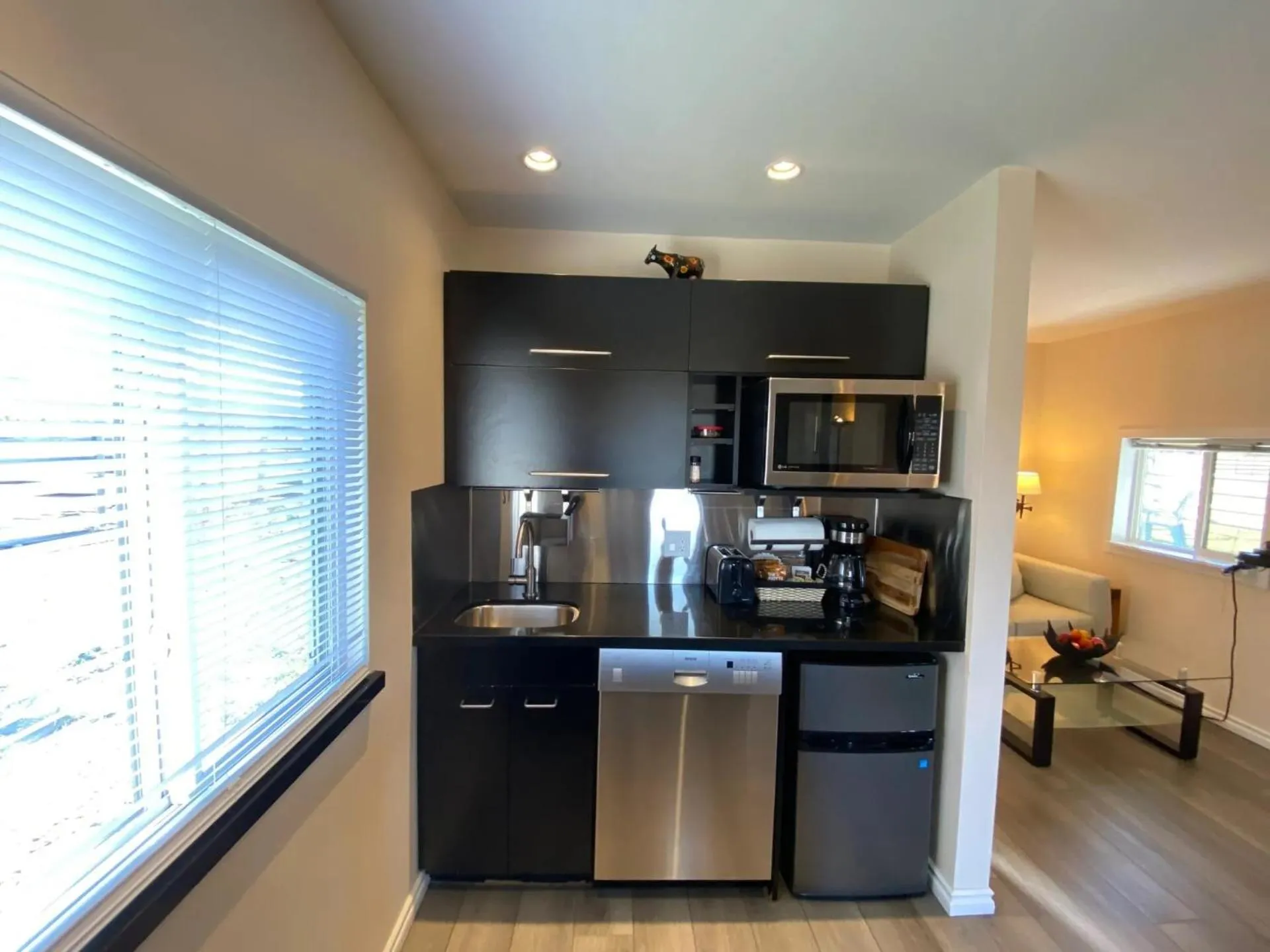 Coffee/tea facilities in Woodhouse Cottages And Ranch