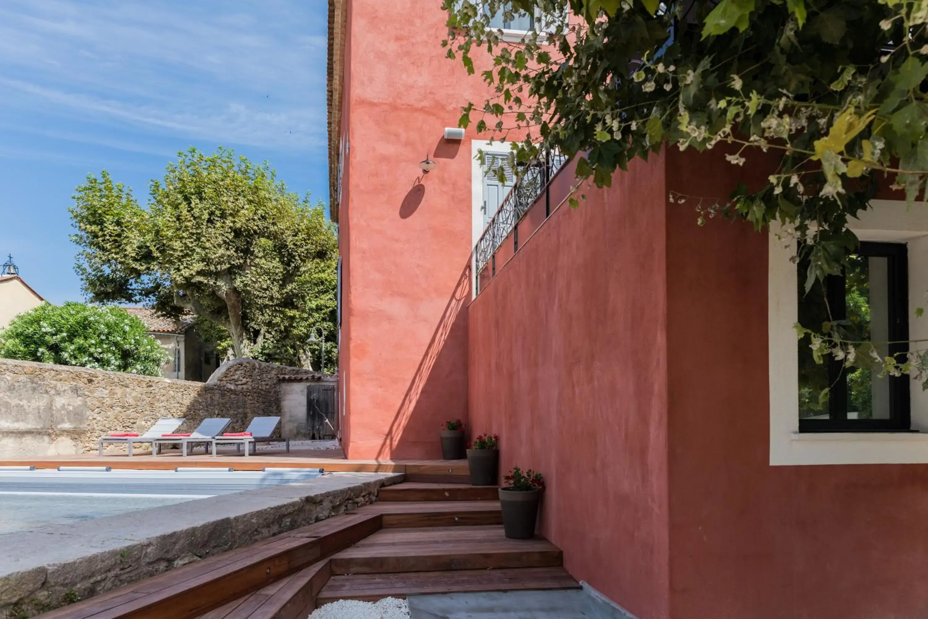 Balcony/Terrace, Swimming Pool in Mas du Brulat