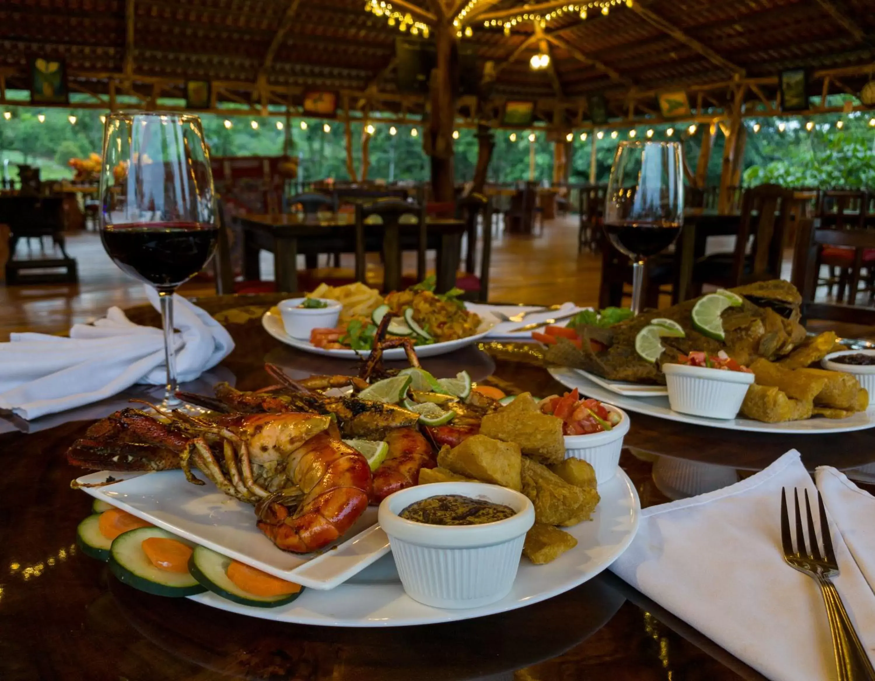 Restaurant/places to eat in Hotel Heliconias Nature Inn & Hot Springs