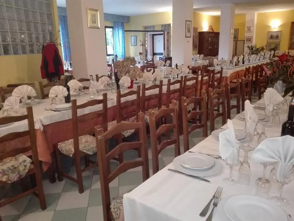 Restaurant/places to eat in Hotel Ebe