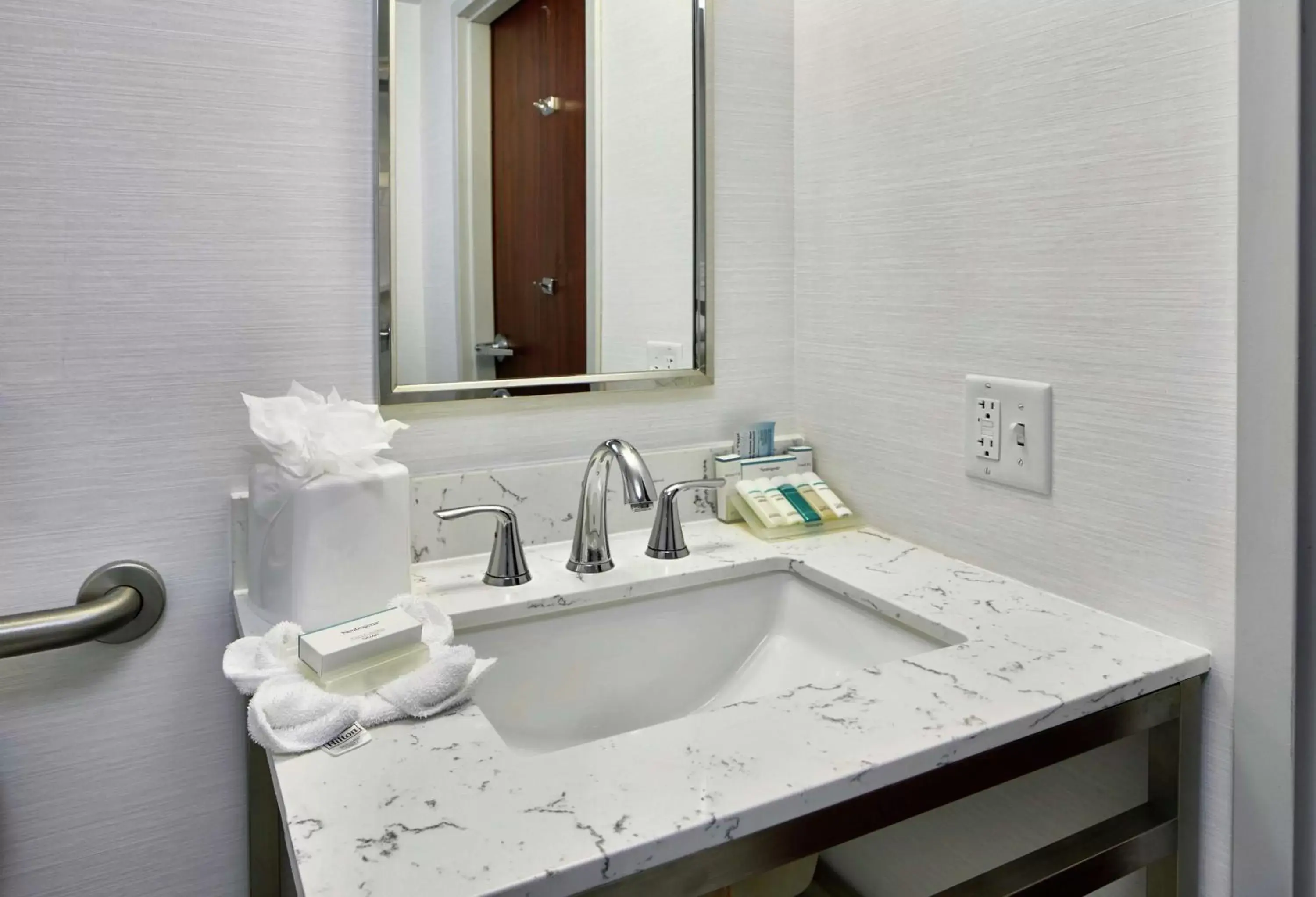 Bathroom in Hilton Garden Inn Columbus/Polaris Bathroom in Hilton Garden Inn Columbus/Polaris