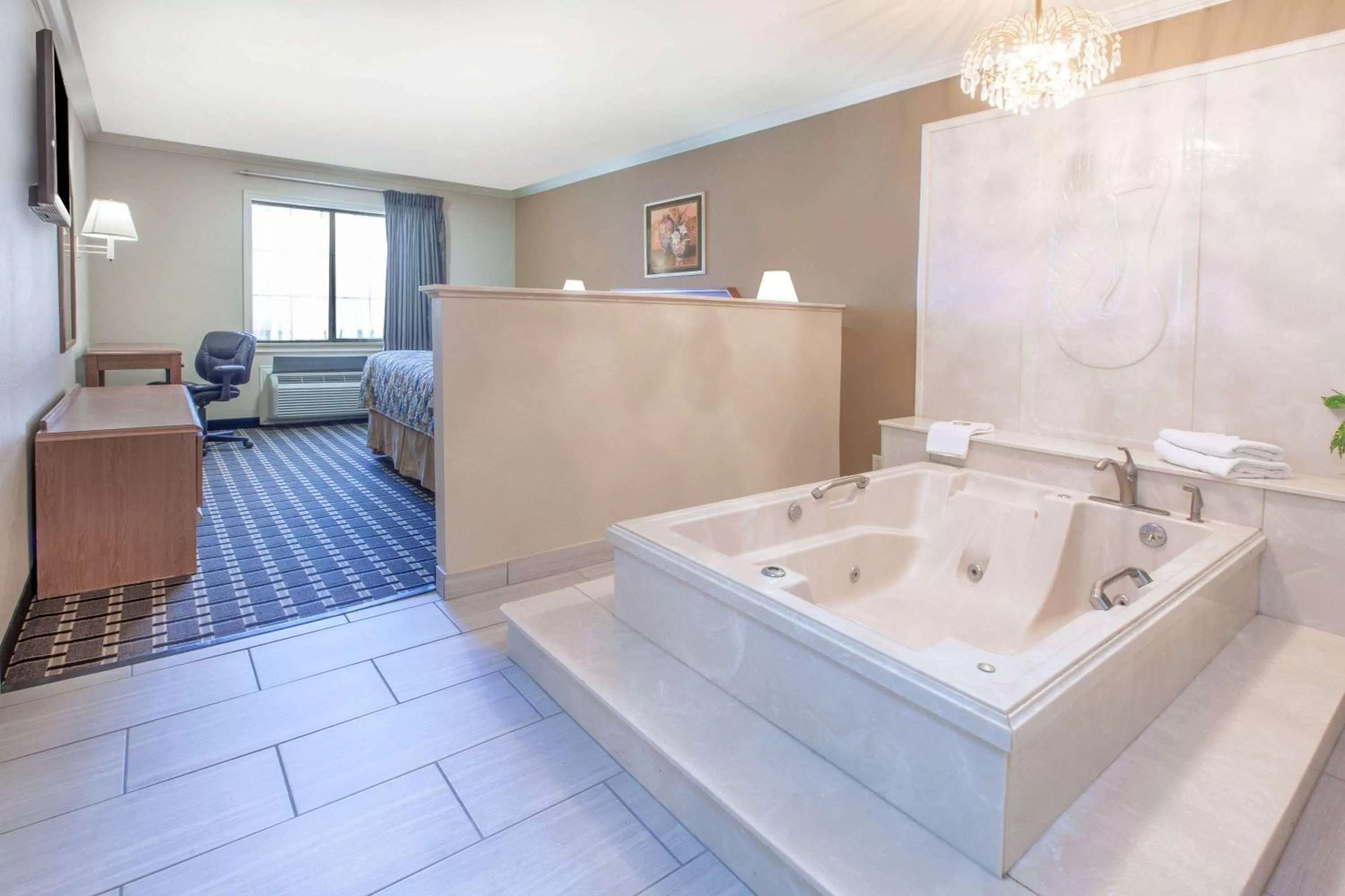 Photo of the whole room in Super 8 by Wyndham Tyler TX