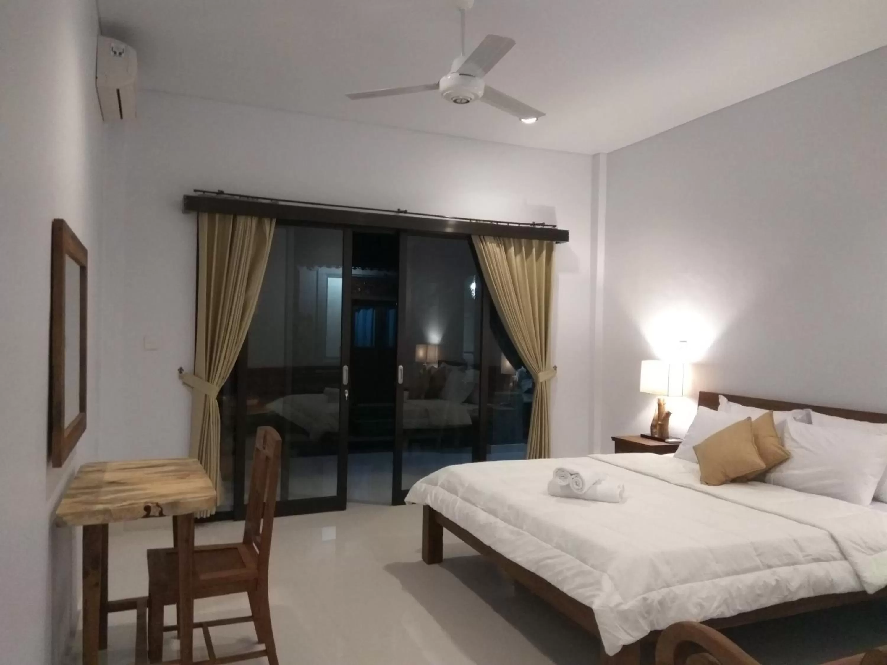 Photo of the whole room, Bed in The Hidden Bali Inn