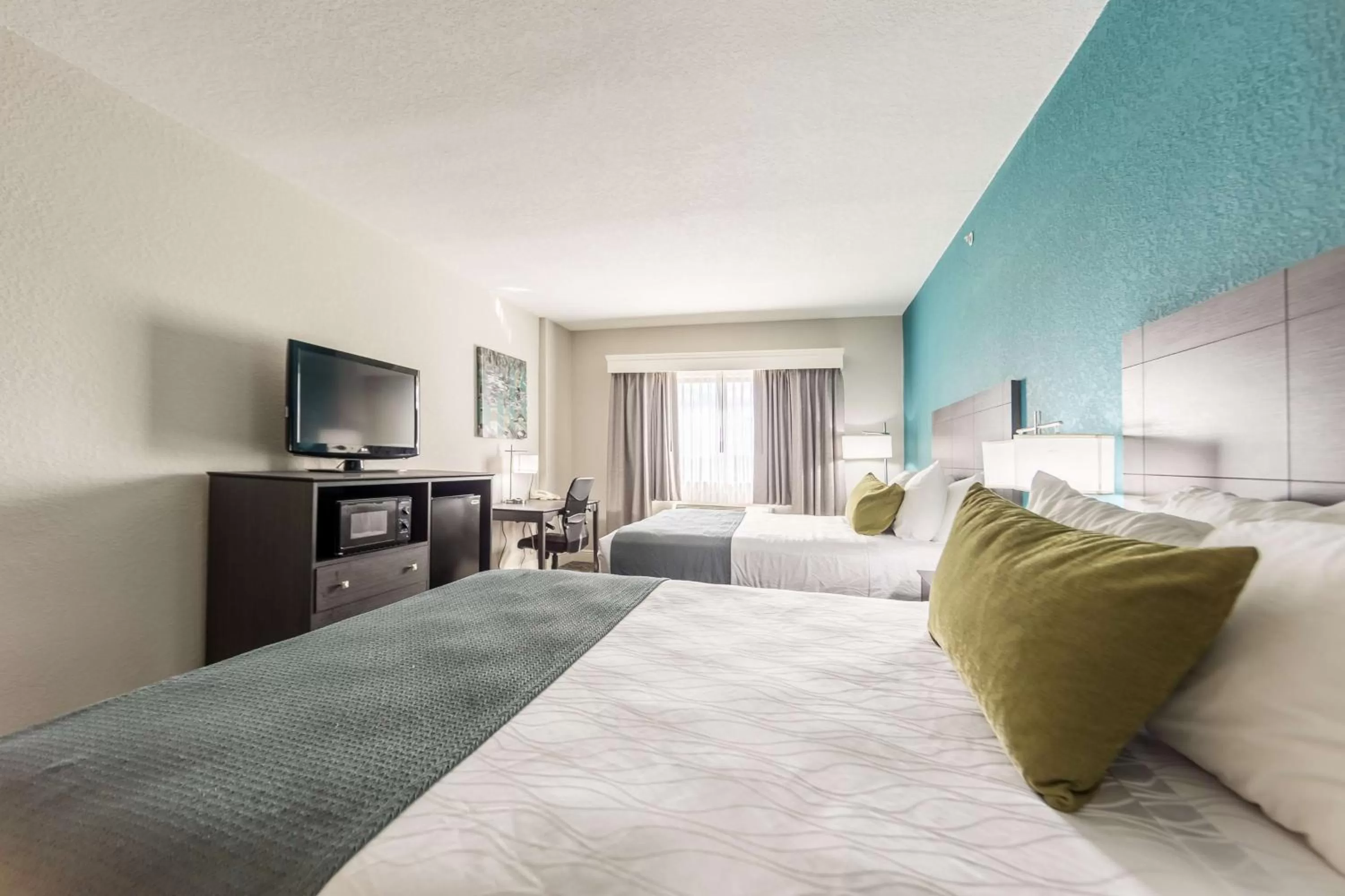 Photo of the whole room, Bed in Best Western Plus Sebastian Hotel & Suites