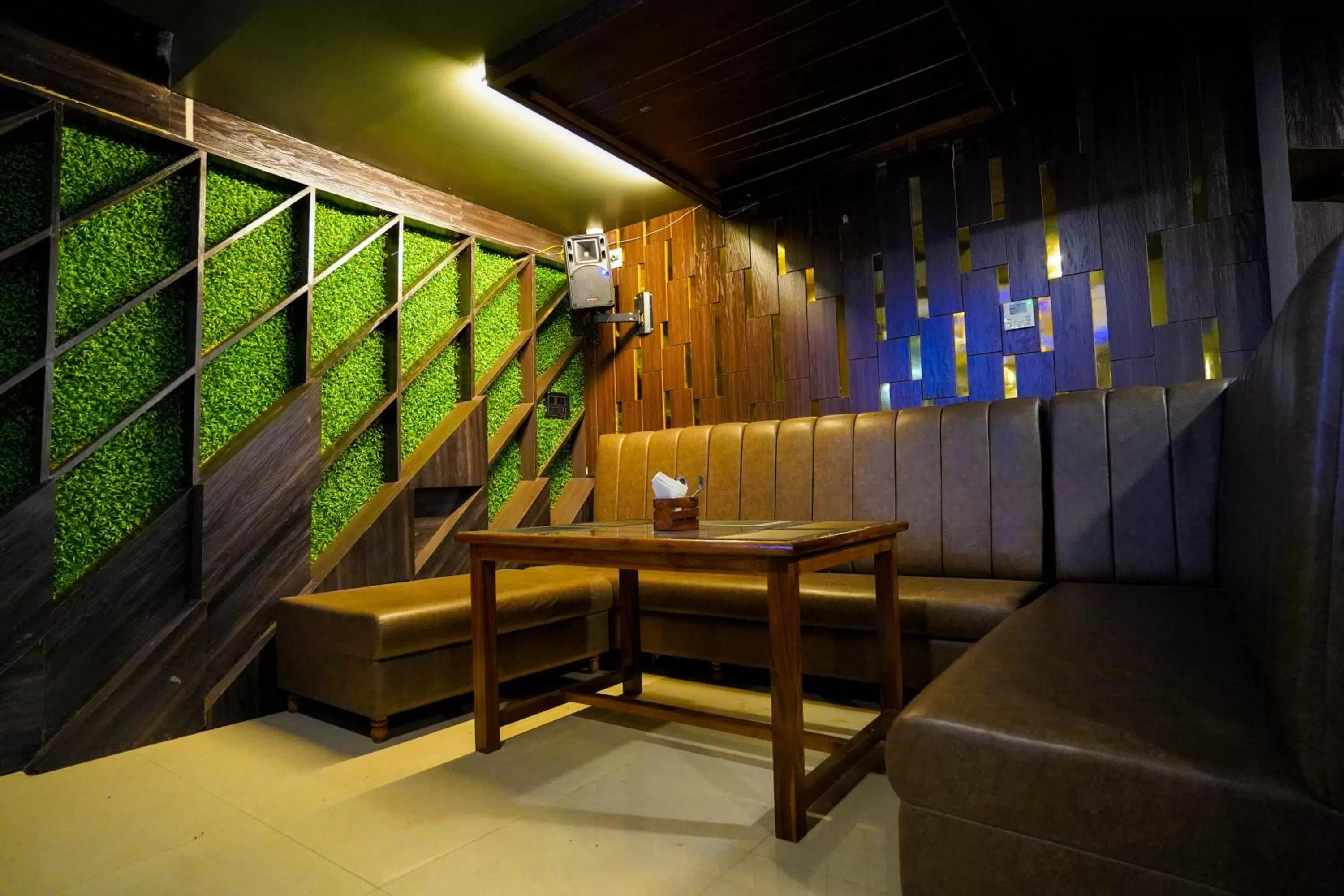 Lounge or bar in Hotel Floret Inn