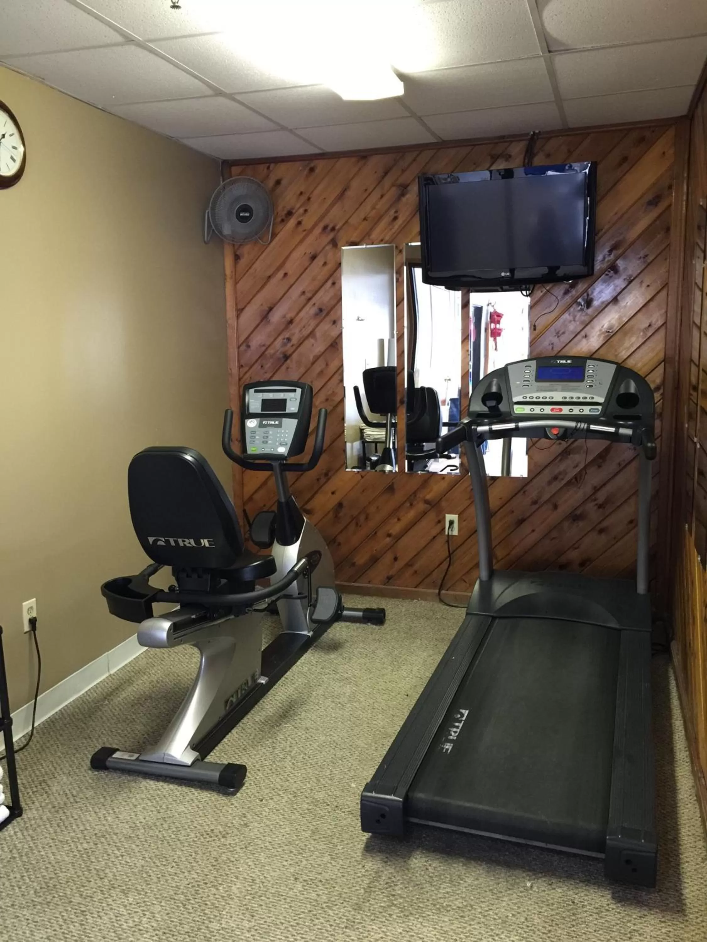Fitness centre/facilities in Guesthouse Inn & Suites Lexington