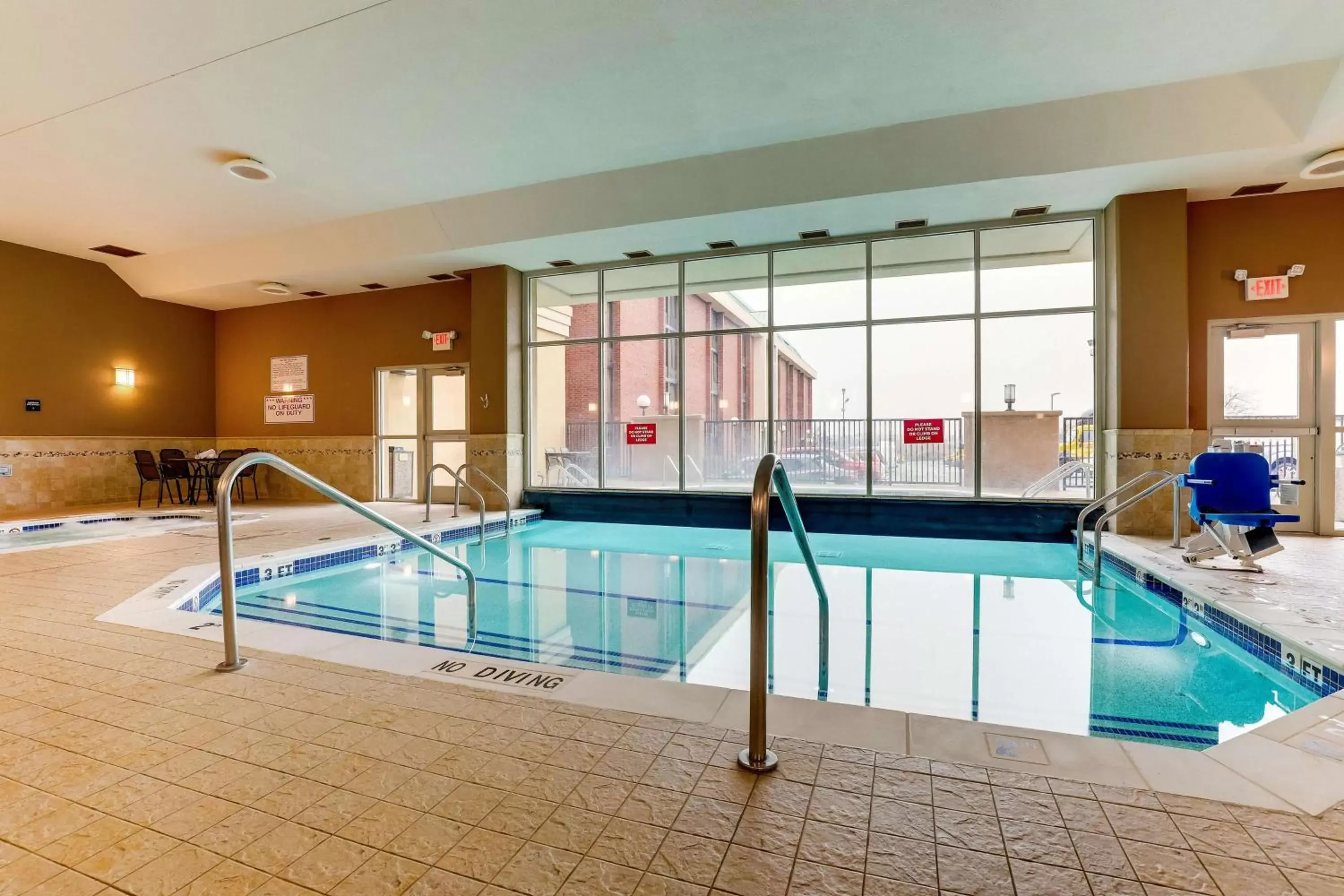 Pool view, Swimming Pool in Drury Inn & Suites St. Louis Arnold