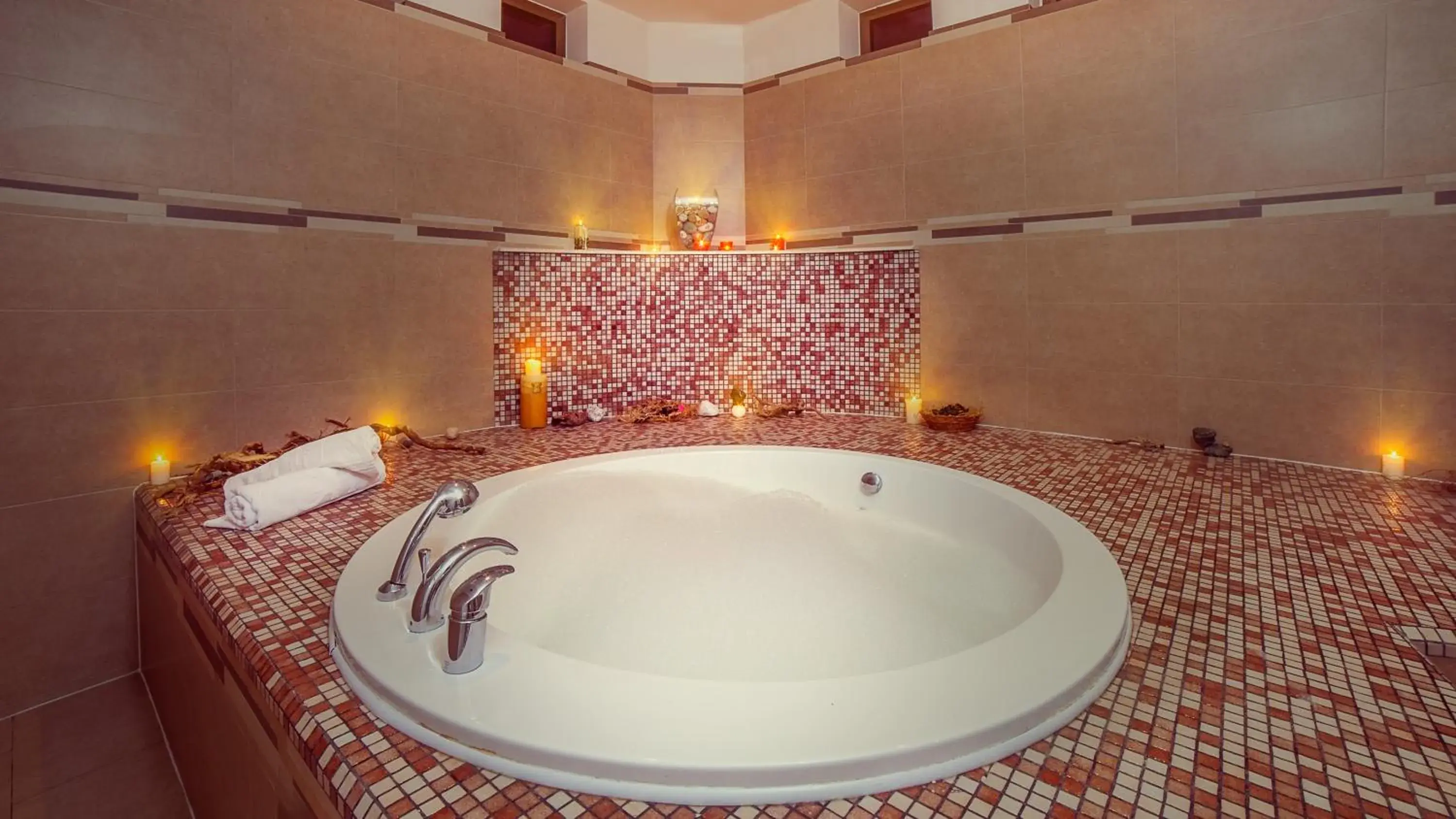 Hot Tub, Bathroom in Kobuleti Georgia Palace Hotel & Spa