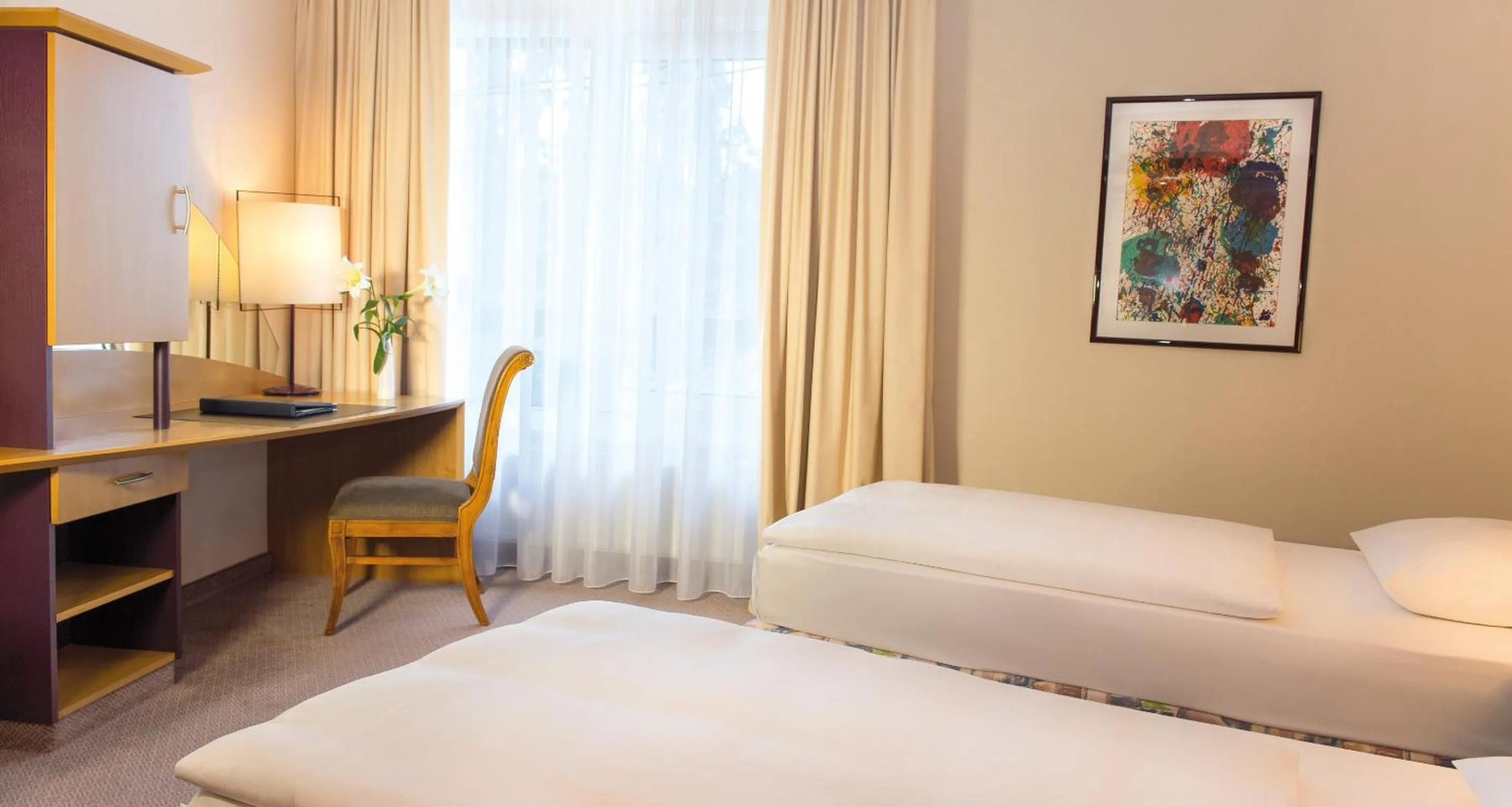 Bed in Victor's Residenz-Hotel Frankenthal