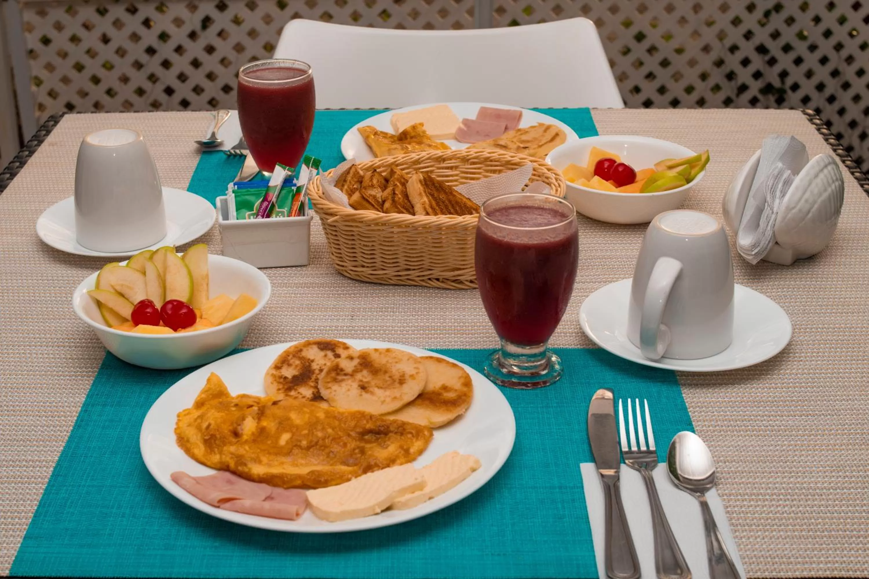Breakfast in Hotel San Luis Place By Dorado