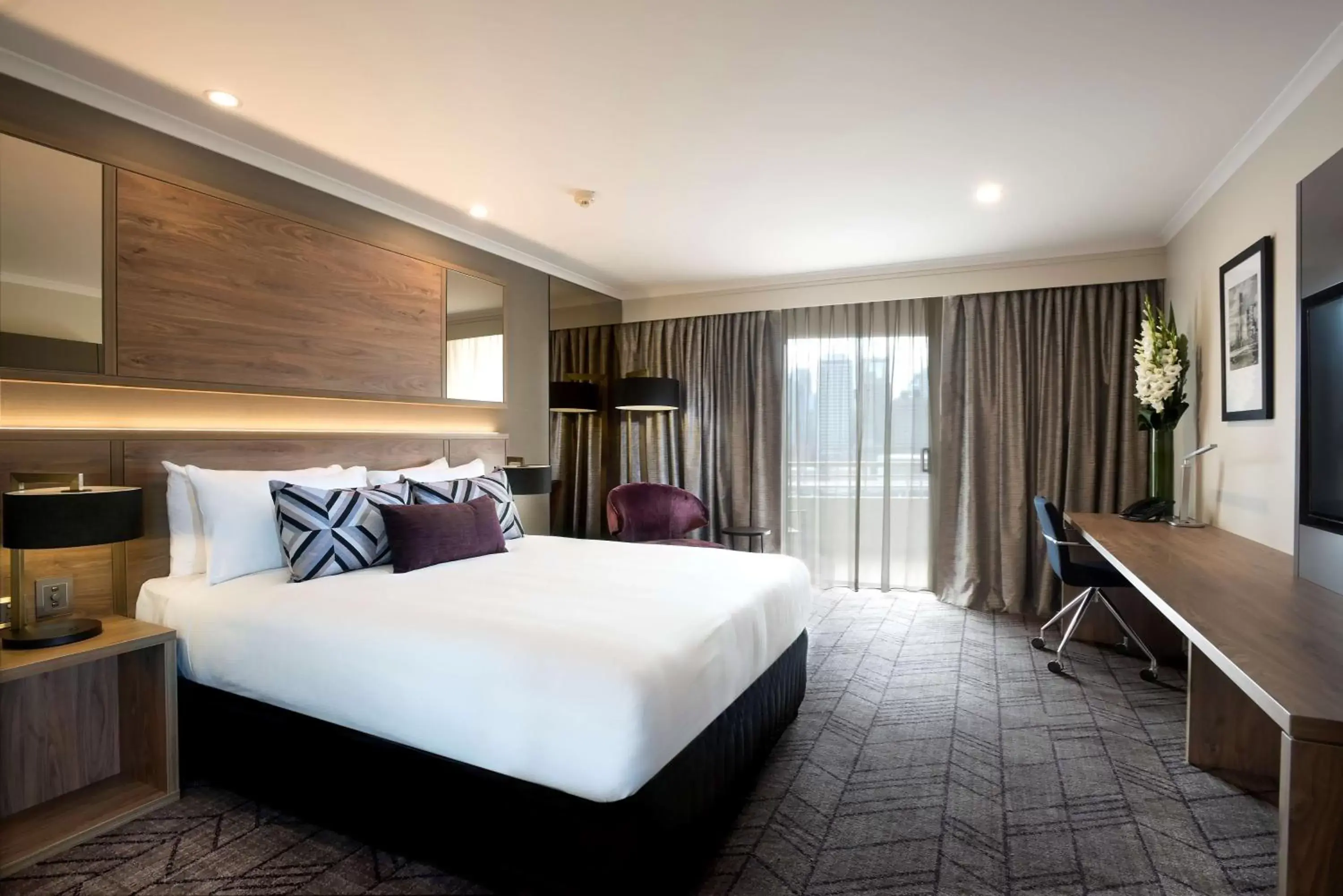 Photo of the whole room, Bed in Rydges South Bank Brisbane