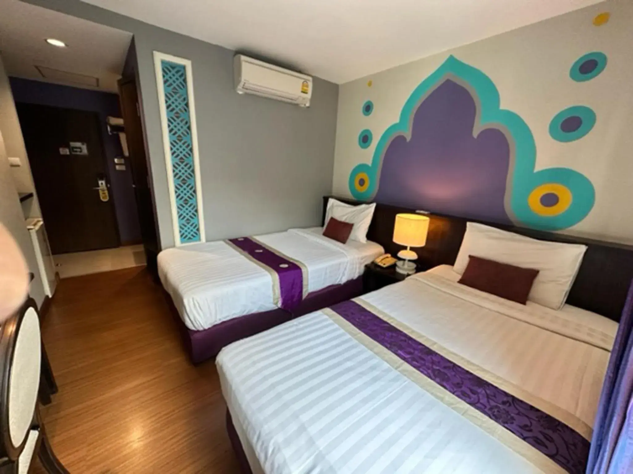 View (from property/room), Bed in Sawasdee Hotel @ Sukhumvit Soi 8