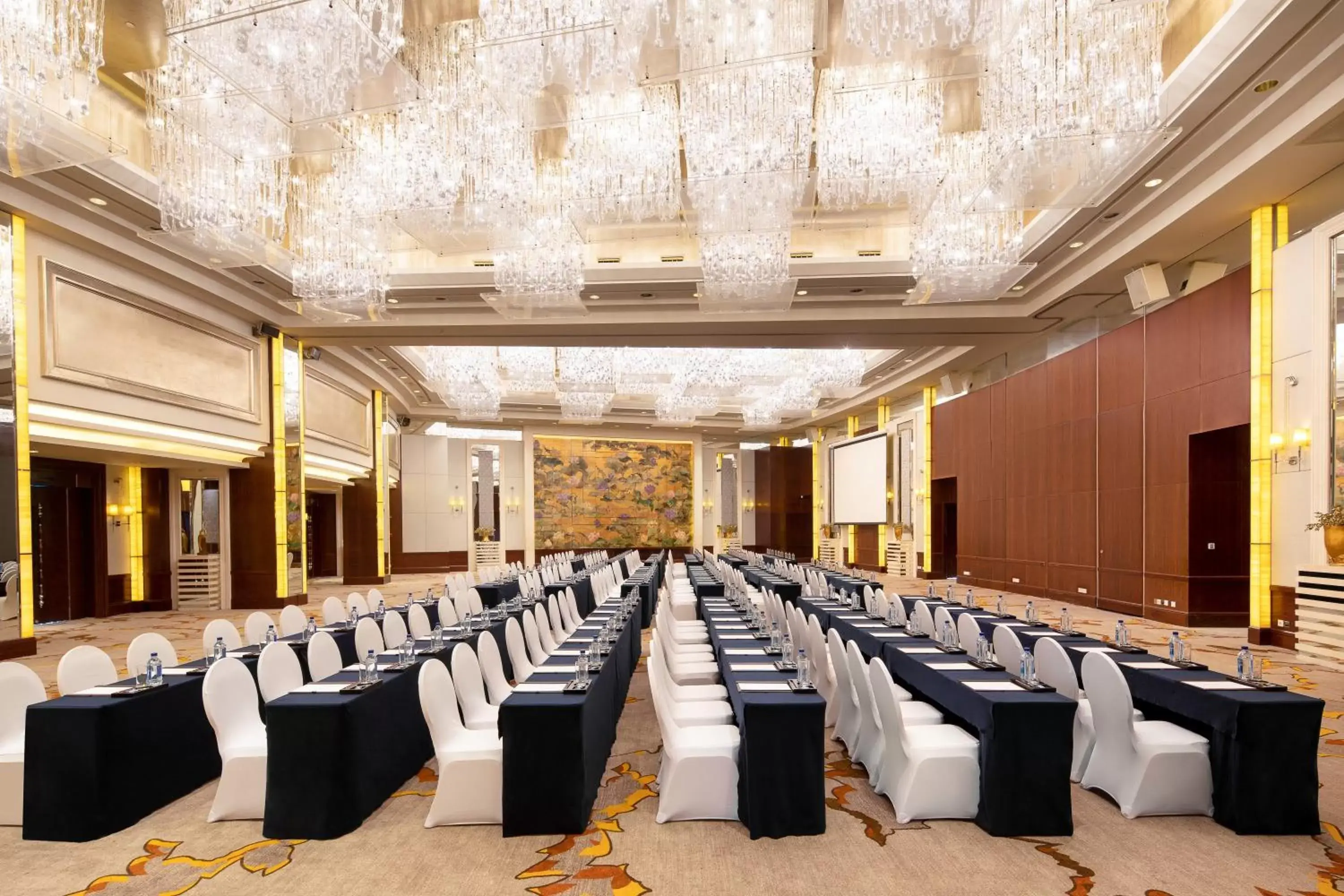 Banquet/Function facilities in Crowne Plaza Shanghai Fudan, an IHG Hotel