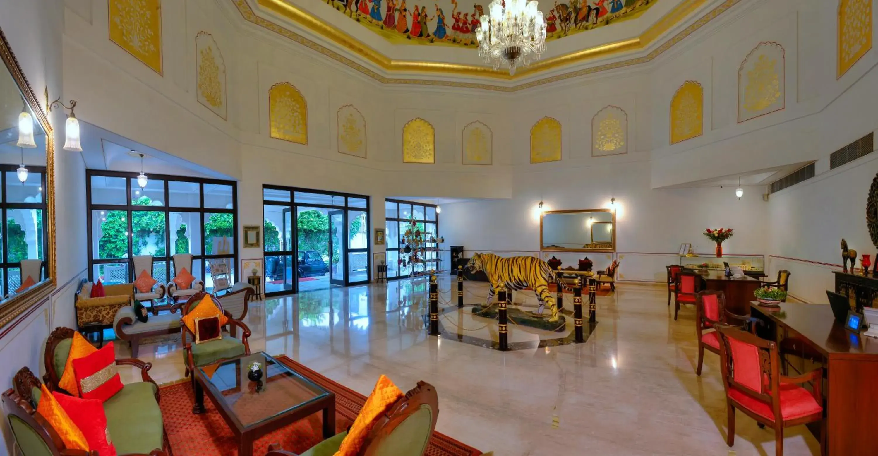 Lobby or reception, Restaurant/Places to Eat in Anuraga Palace