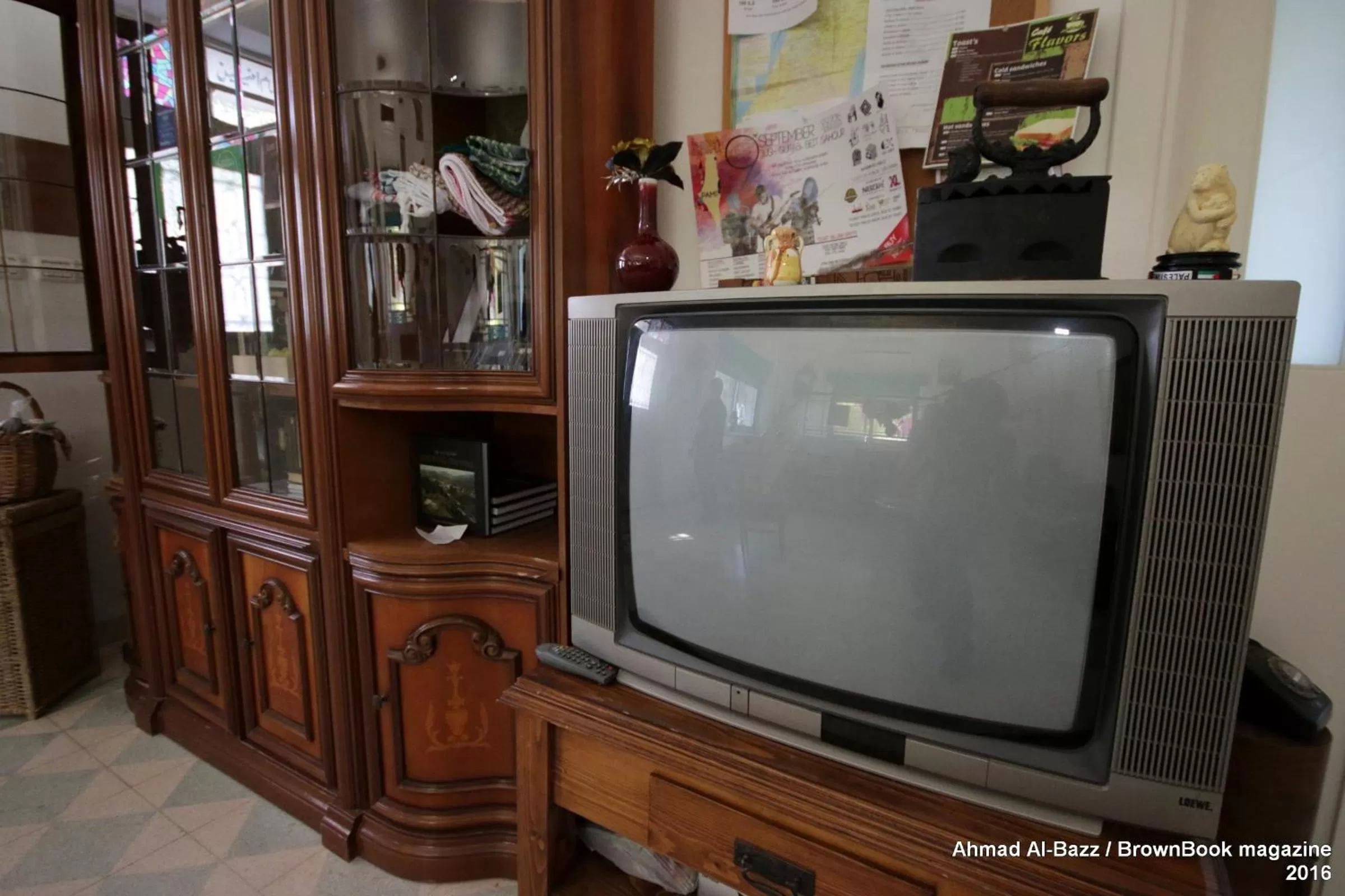 Communal lounge/ TV room in Auberg-Inn Guesthouse