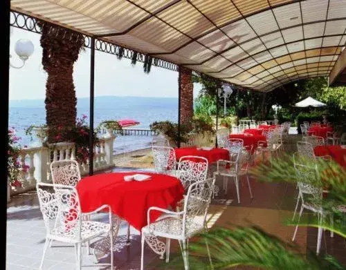 Balcony/Terrace, Restaurant/Places to Eat in Hotel Lido - Beach and Palace