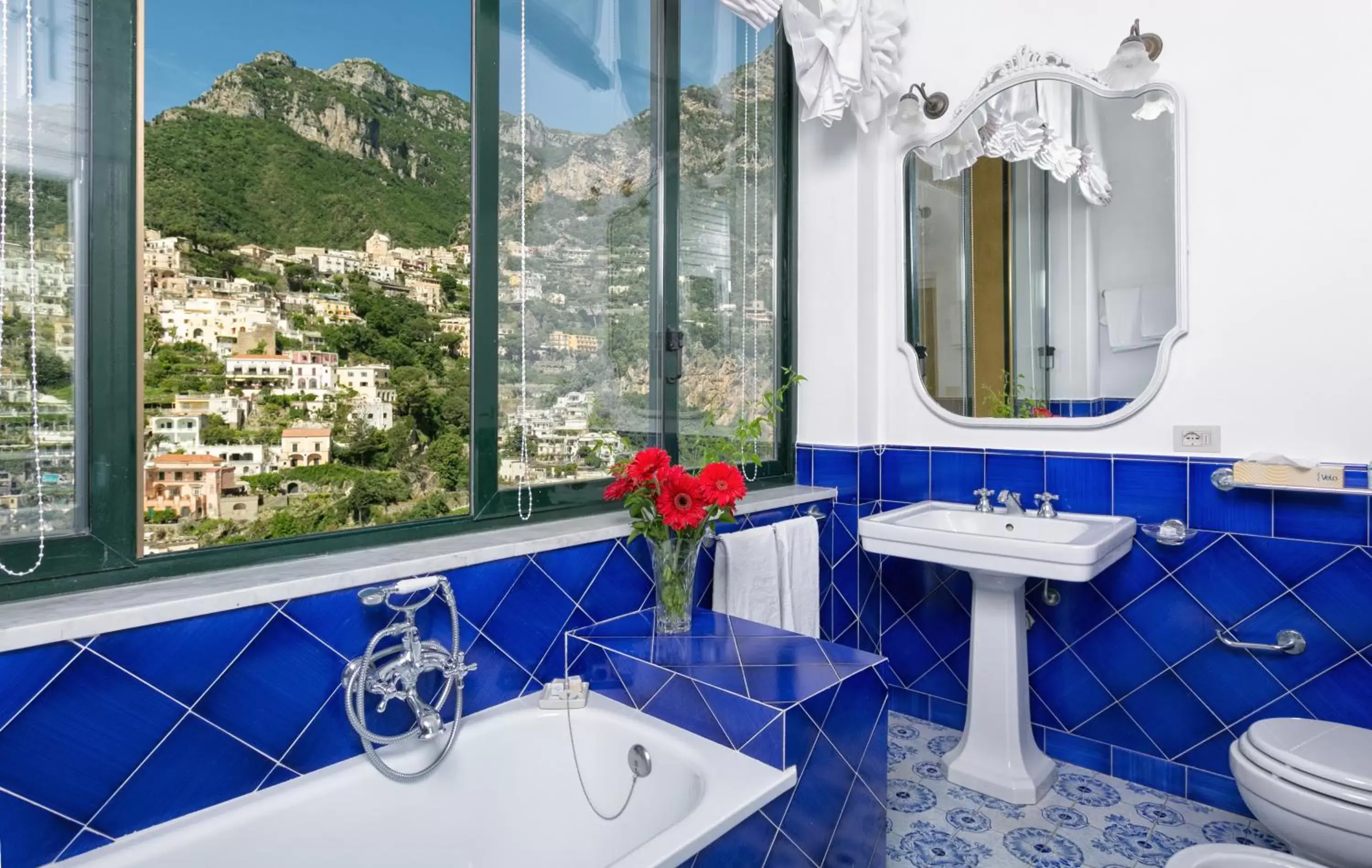 Bathroom, Restaurant/Places to Eat in Palazzo Margherita