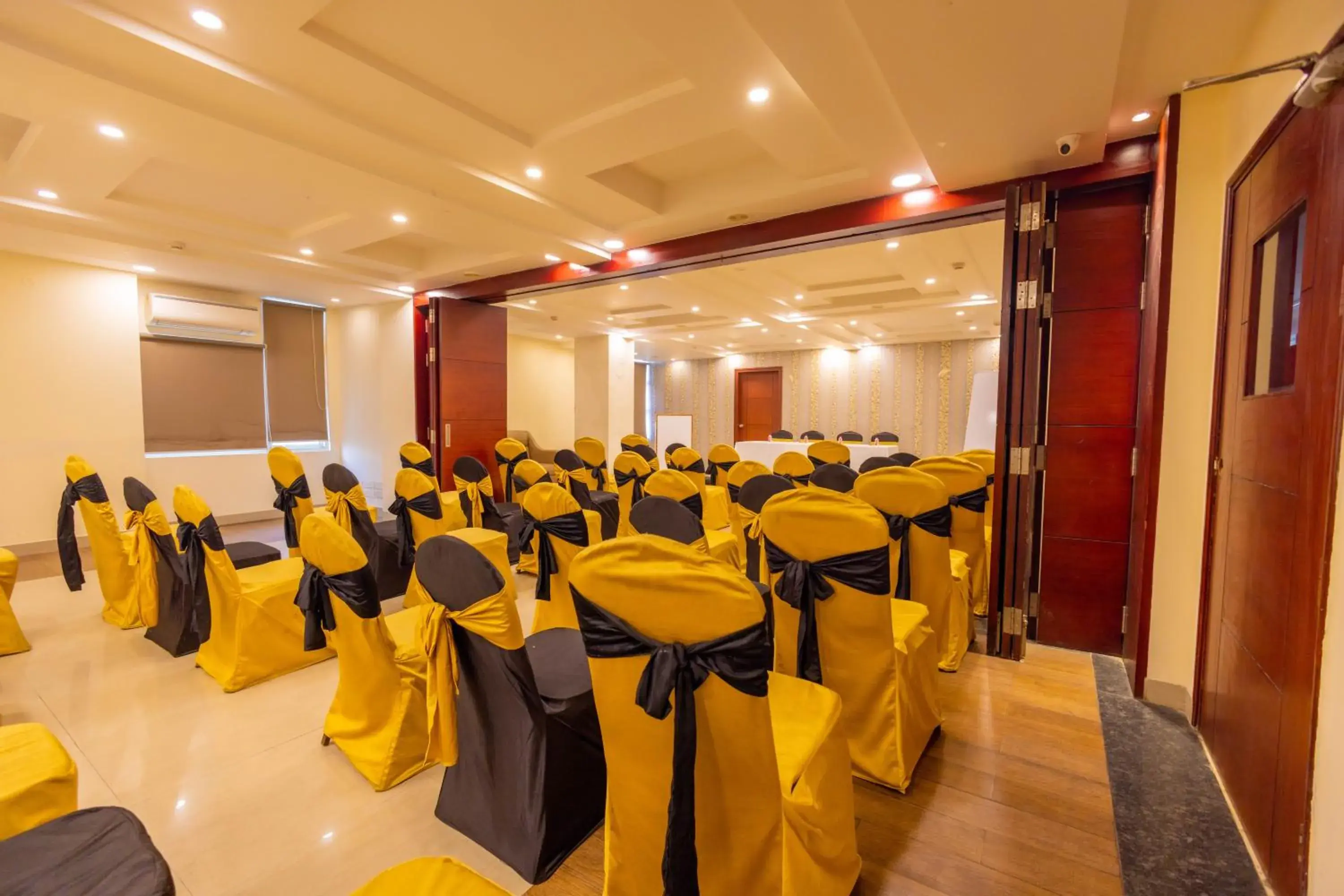 Banquet/Function facilities, Banquet Facilities in Hotel Clarks Inn Jaipur, Banipark