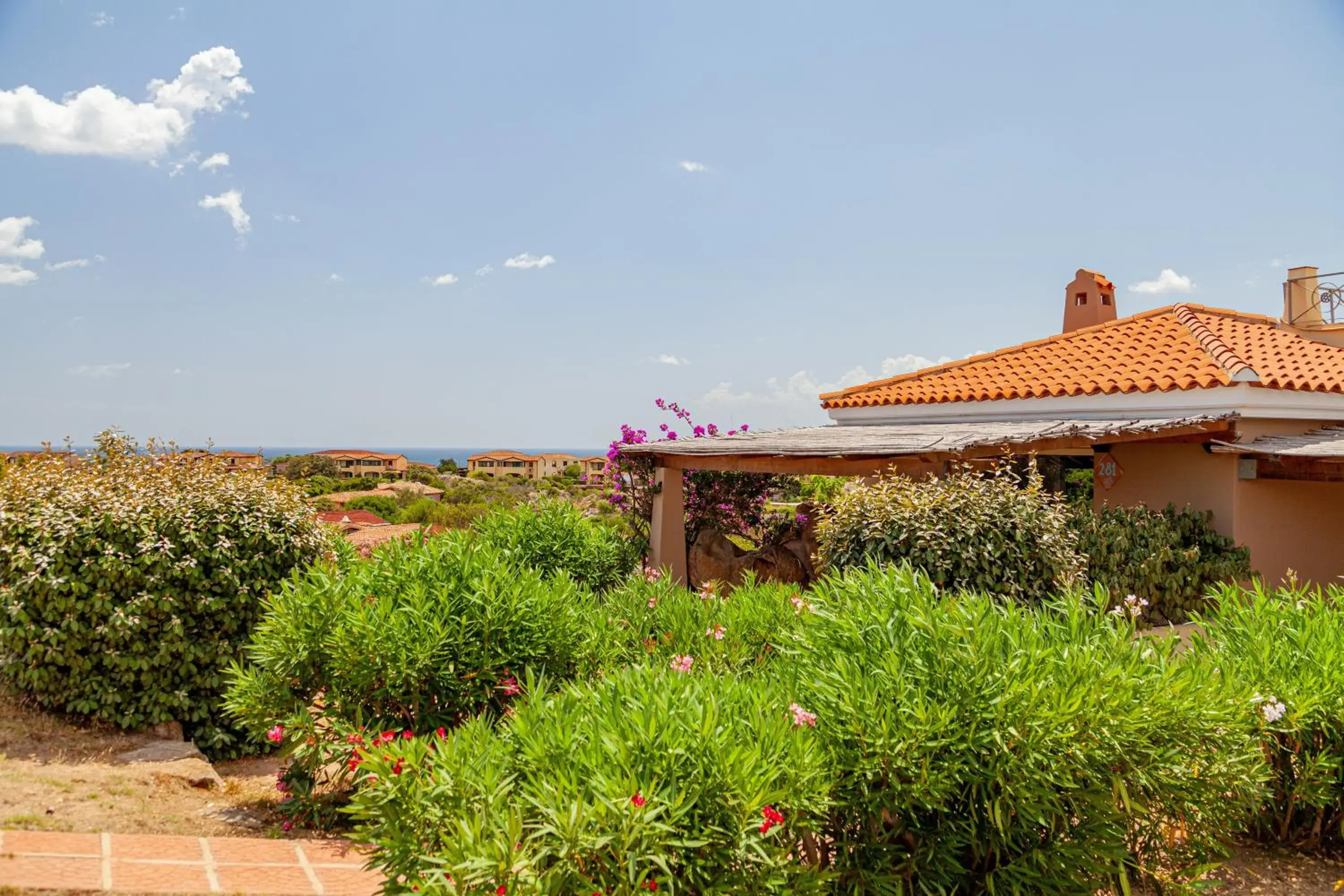 Property building in Residence Hotel Lu Nibareddu Property building in Residence Hotel Lu Nibareddu