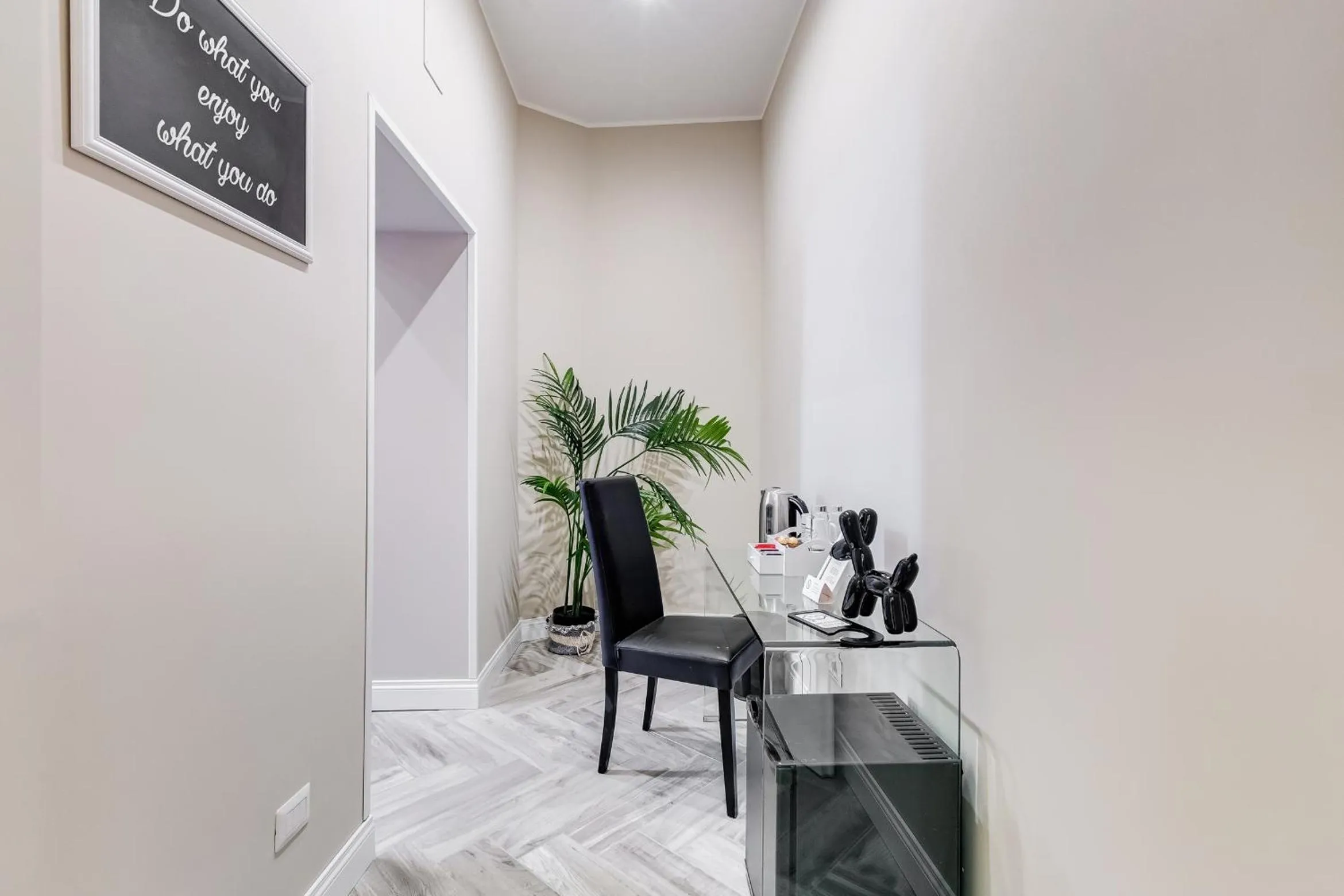 Coffee/tea facilities in Hanky Suite