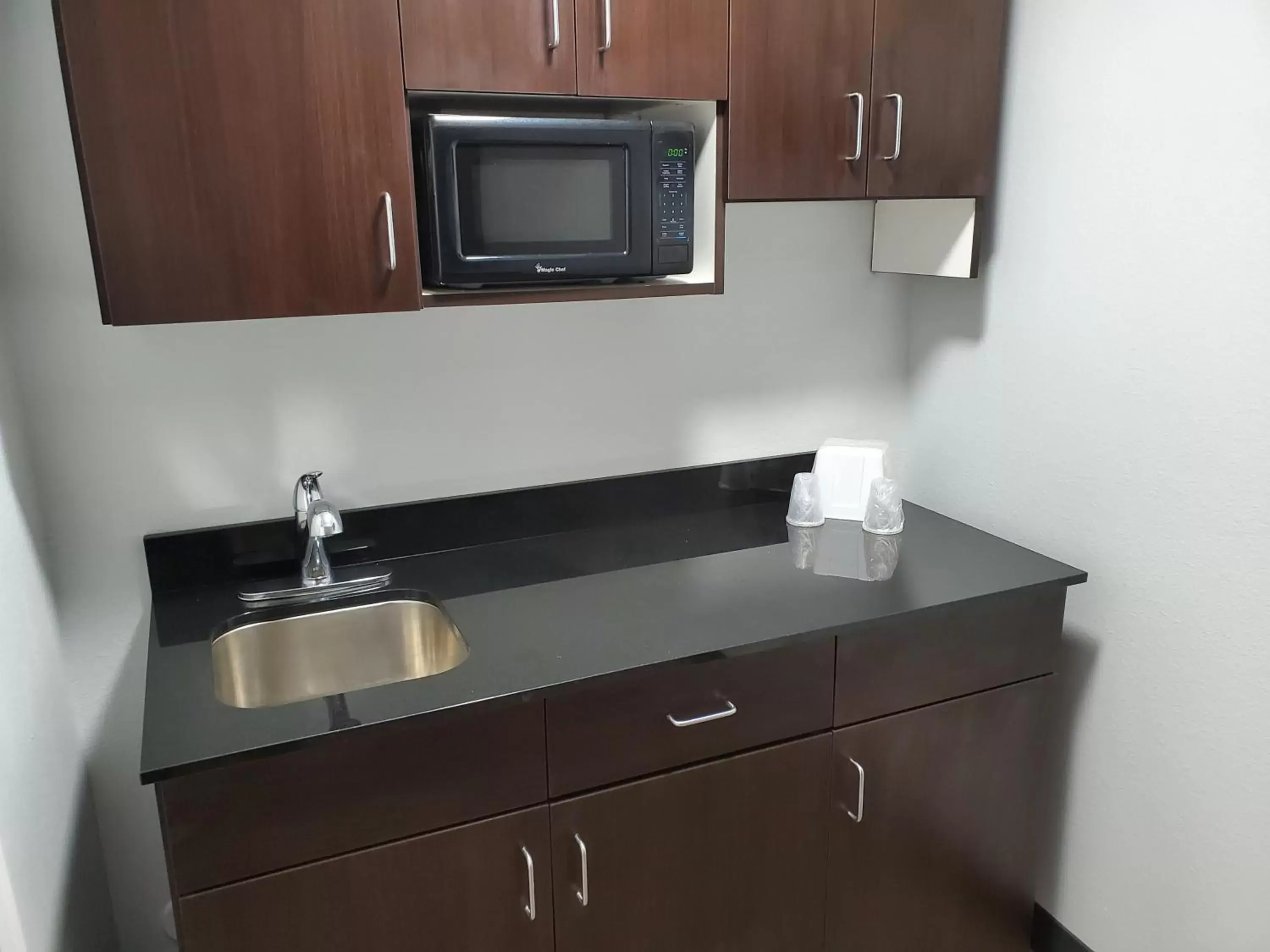 Kitchen or kitchenette, Kitchen/Kitchenette in Motel 6-Show Low, AZ