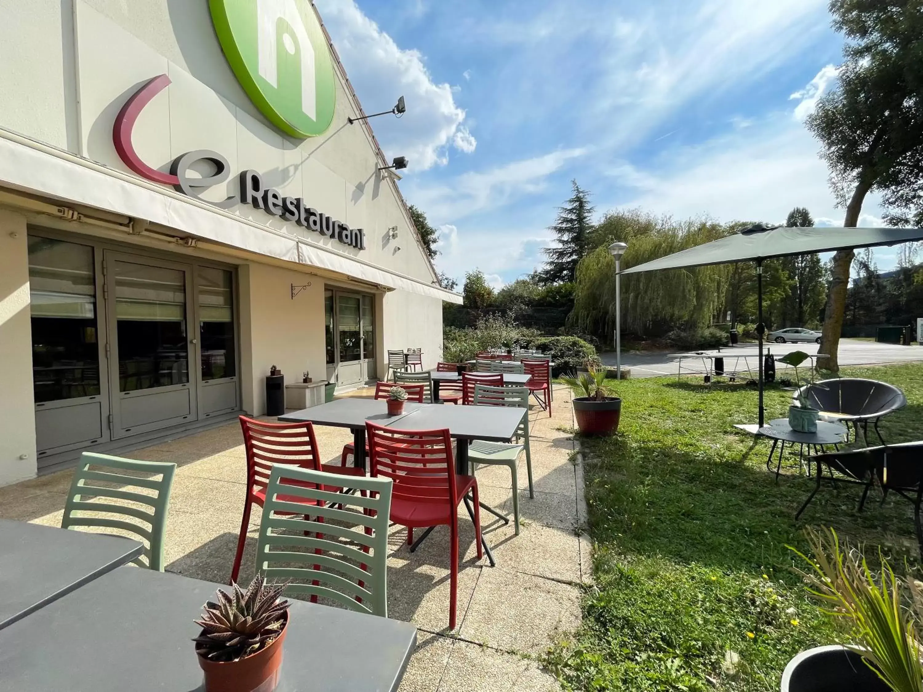 Restaurant/Places to Eat in Campanile Villejust - za Courtaboeuf