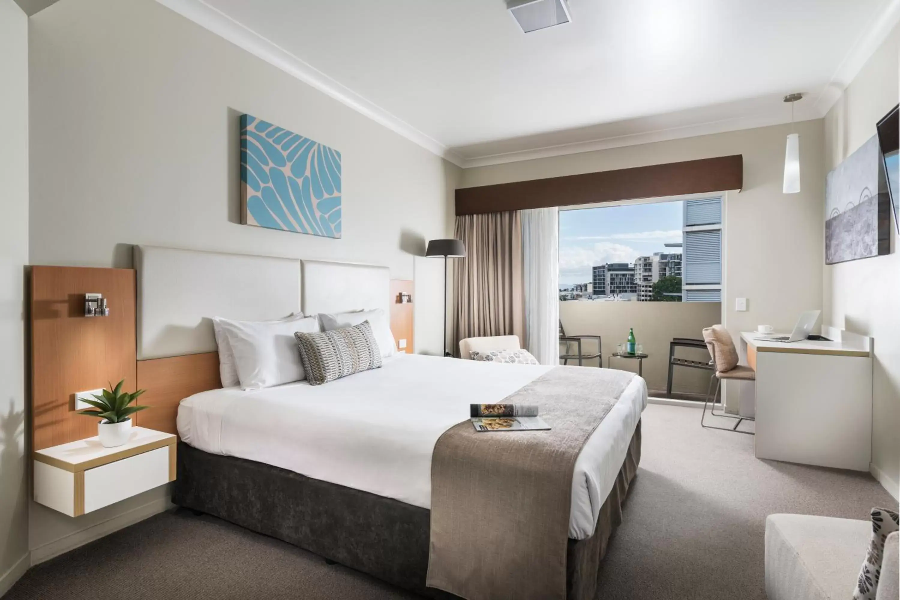 Bedroom, Bed in Grand Hotel and Apartments Townsville