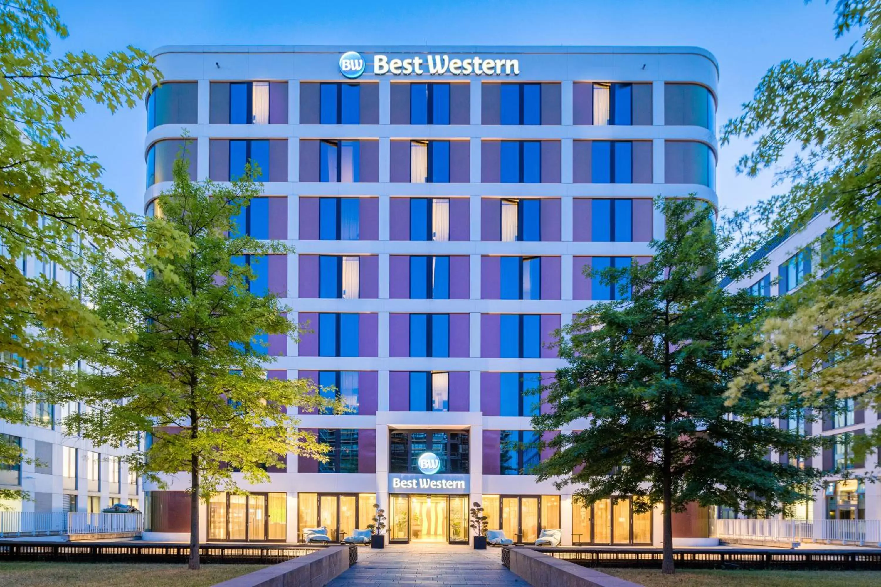 Property Building in Best Western Hotel Airport Frankfurt