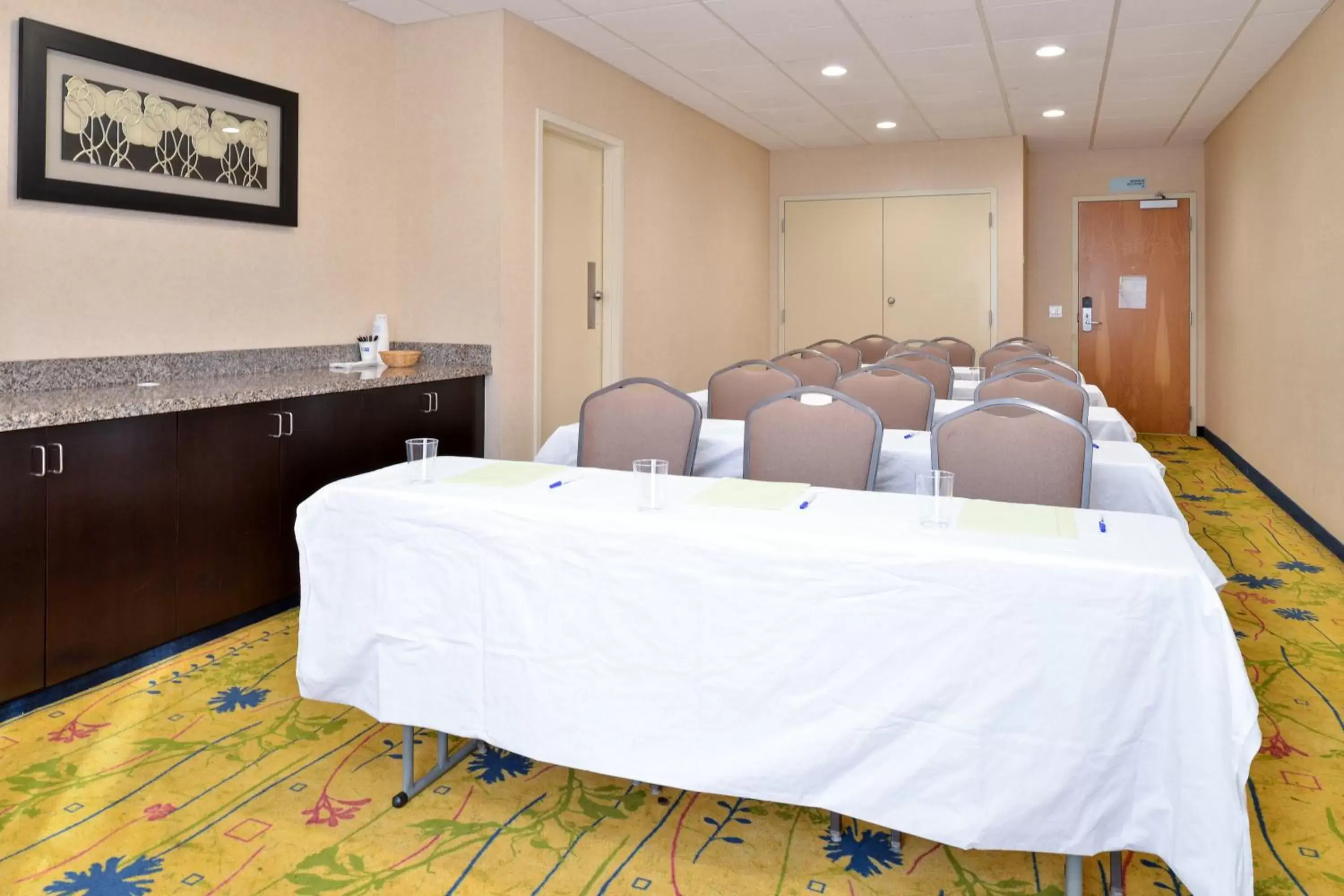 Meeting/conference room in Hampton Inn & Suites Cathedral City