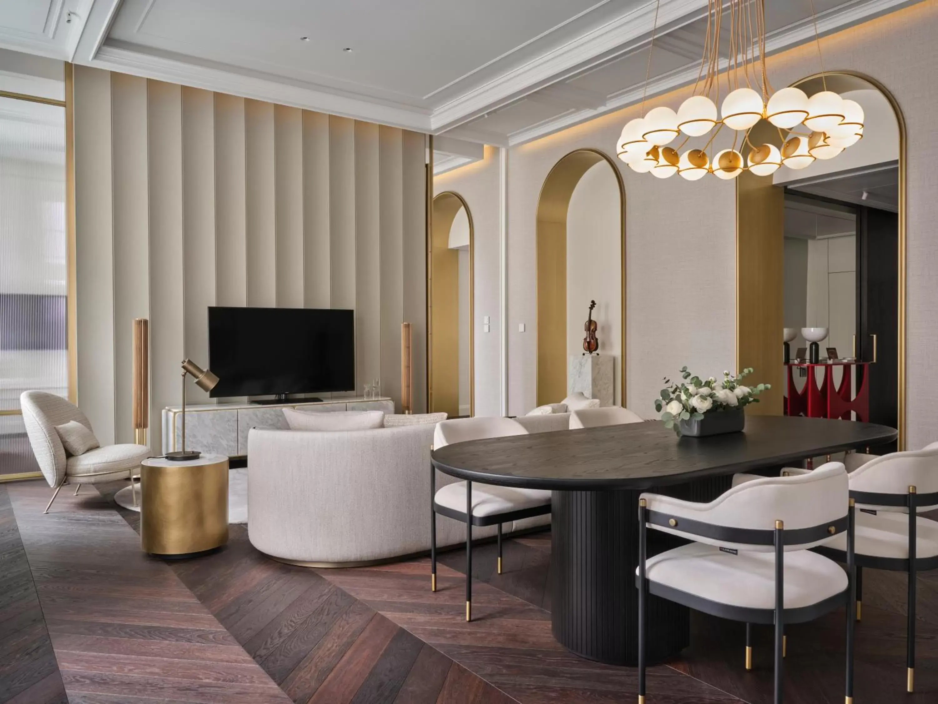 Dining area, TV/Entertainment Center in The Ritz-Carlton, Vienna