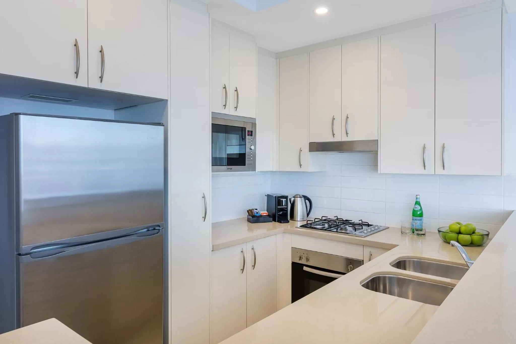 Kitchen or kitchenette in Meriton Suites Kent Street, Sydney