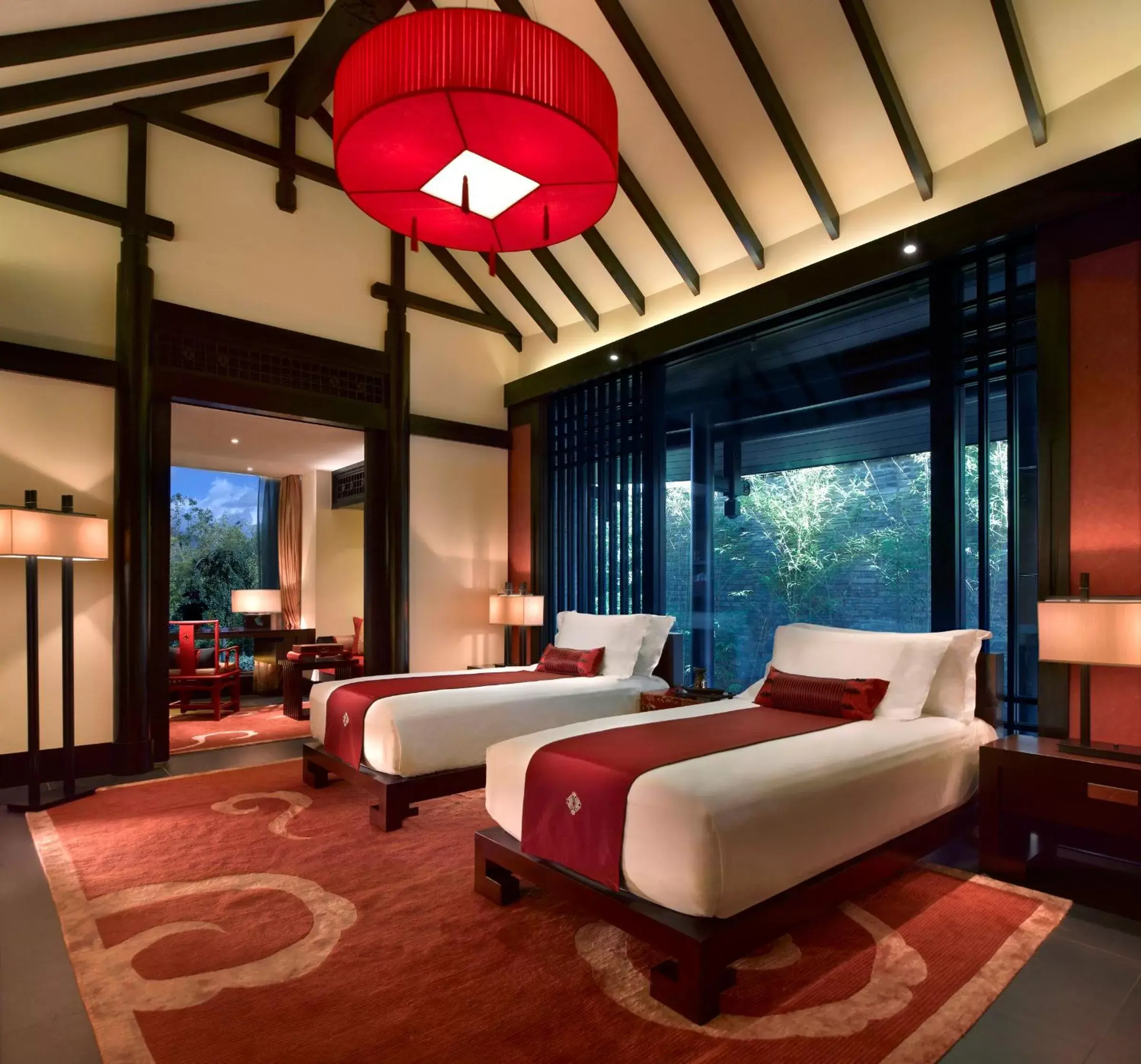 Bed in Banyan Tree Lijiang