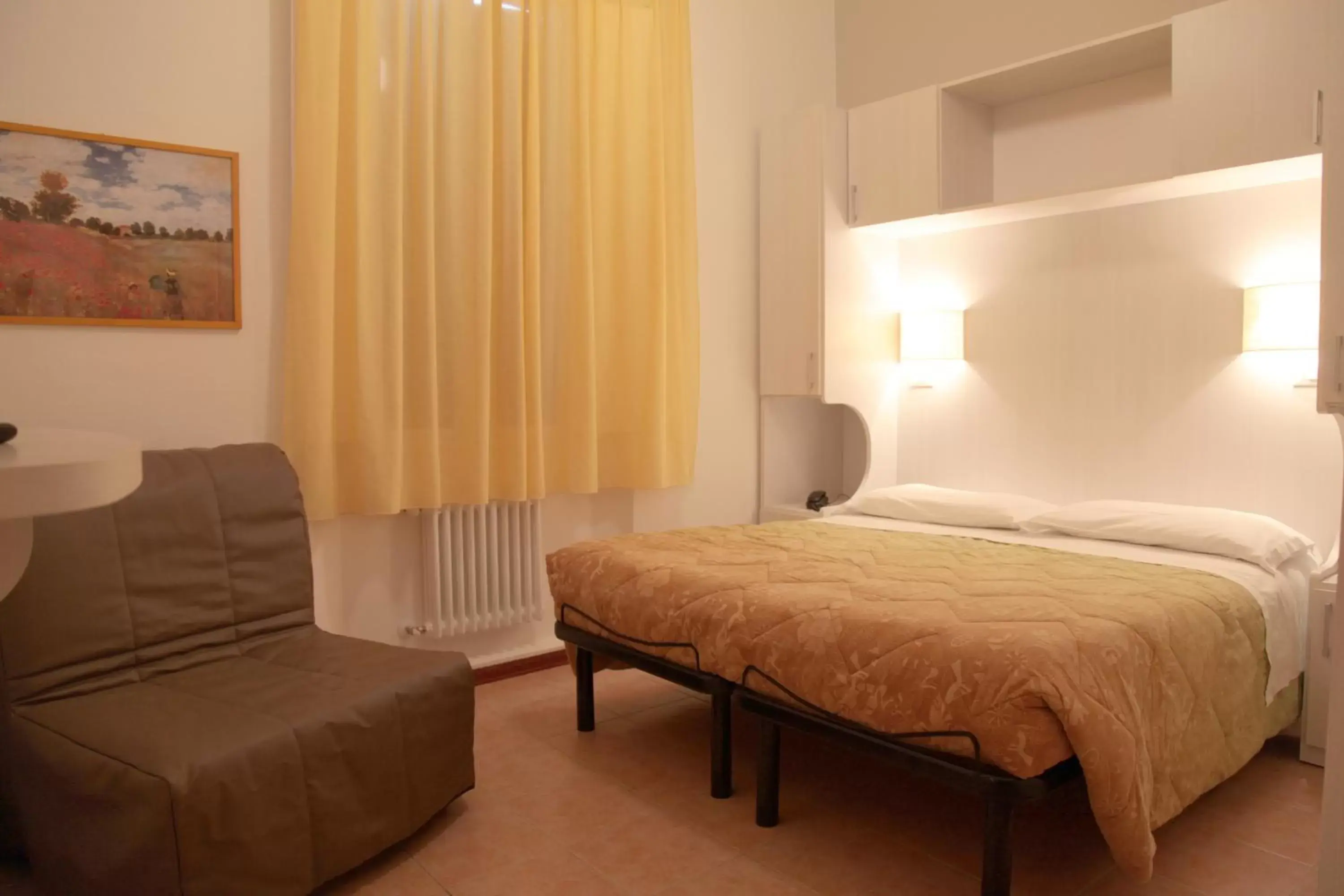 Double or Twin Room in Hotel Gardenia Double or Twin Room in Hotel Gardenia