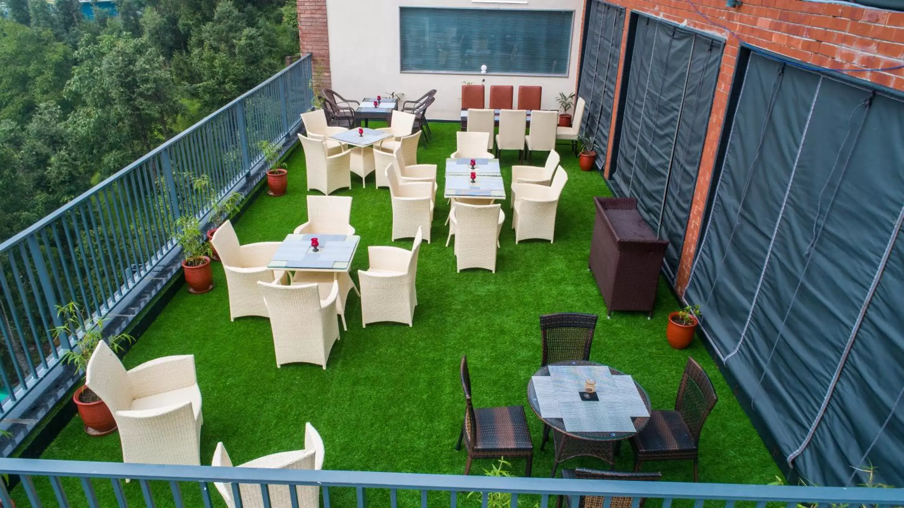 Seating area in Best Western Dalhousie